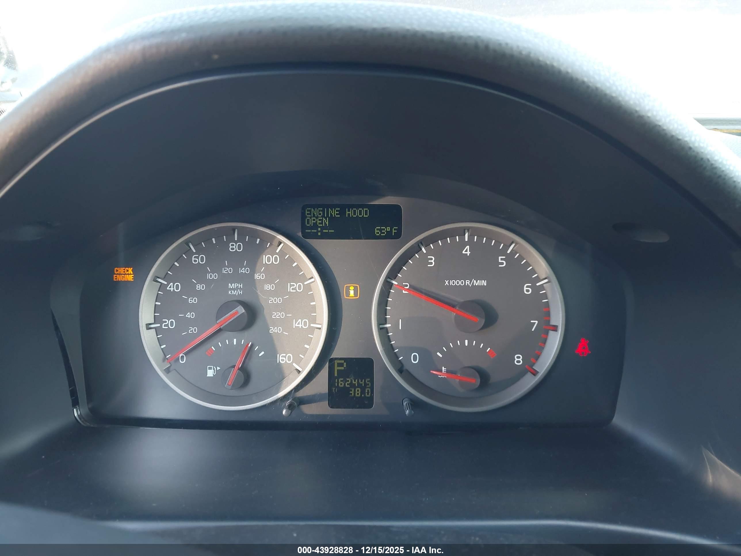 VOLVO S40 image 7