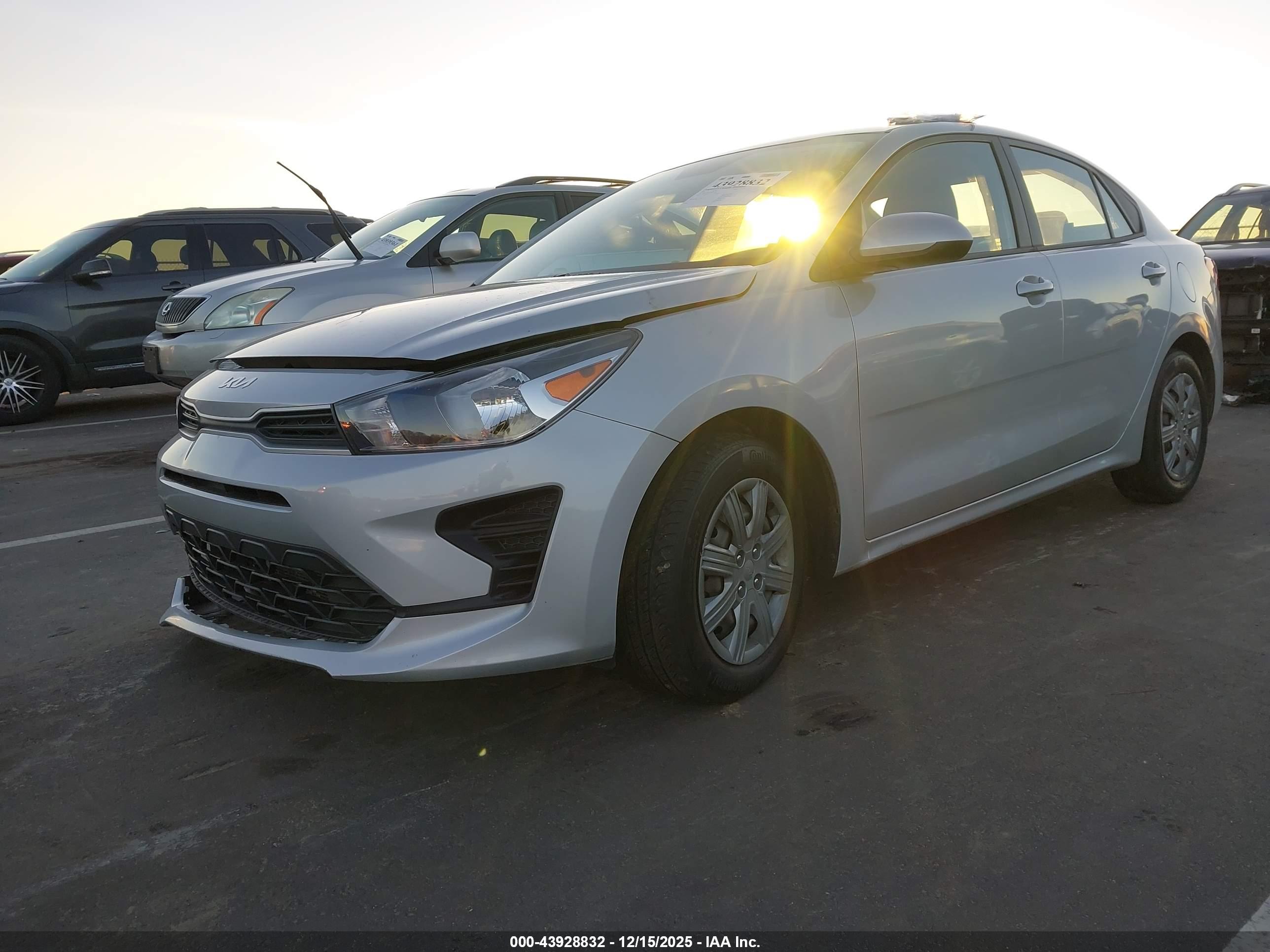 KIA RIO image 2