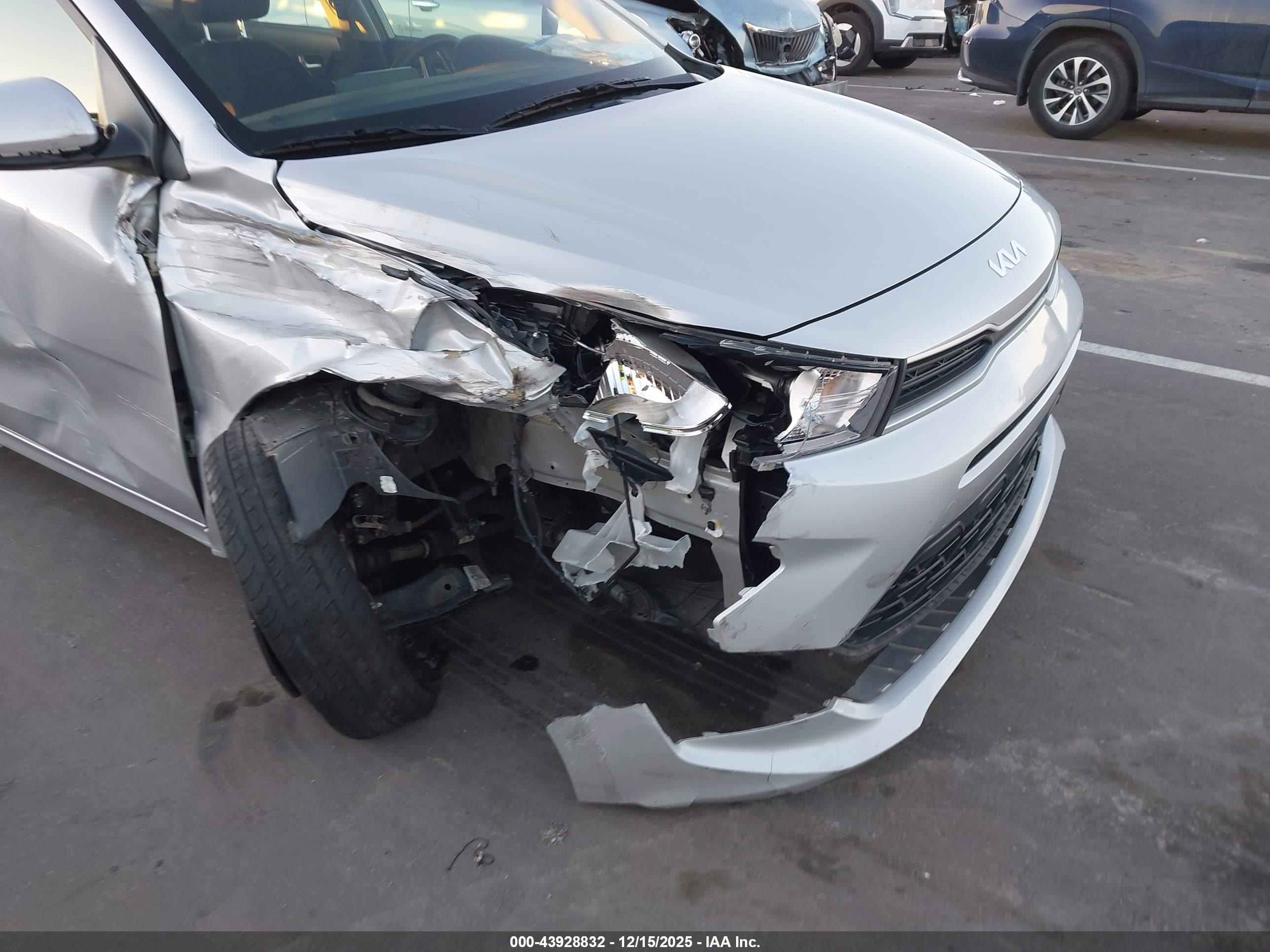 KIA RIO image 6