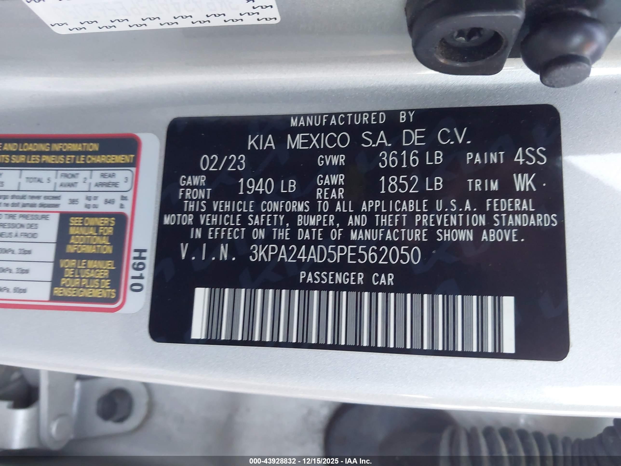 KIA RIO image 9