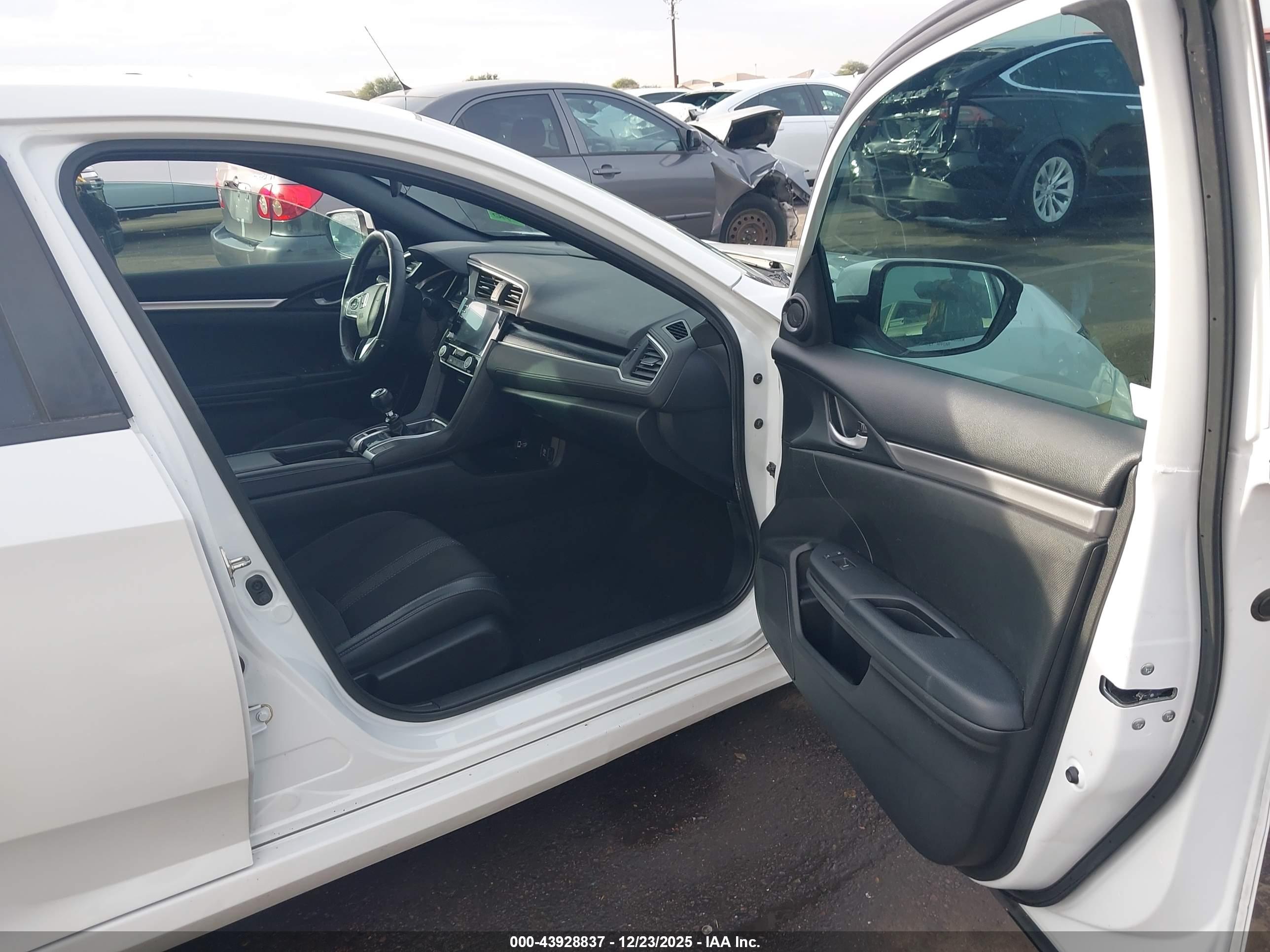 HONDA CIVIC image 5
