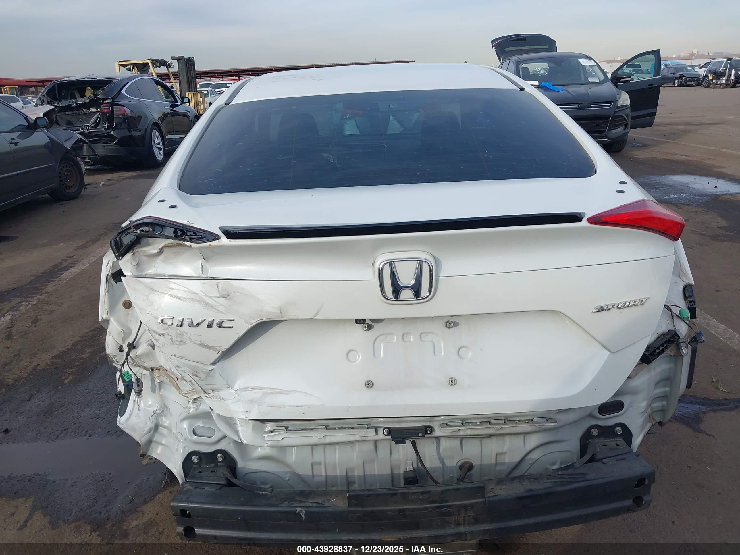 HONDA CIVIC image 6