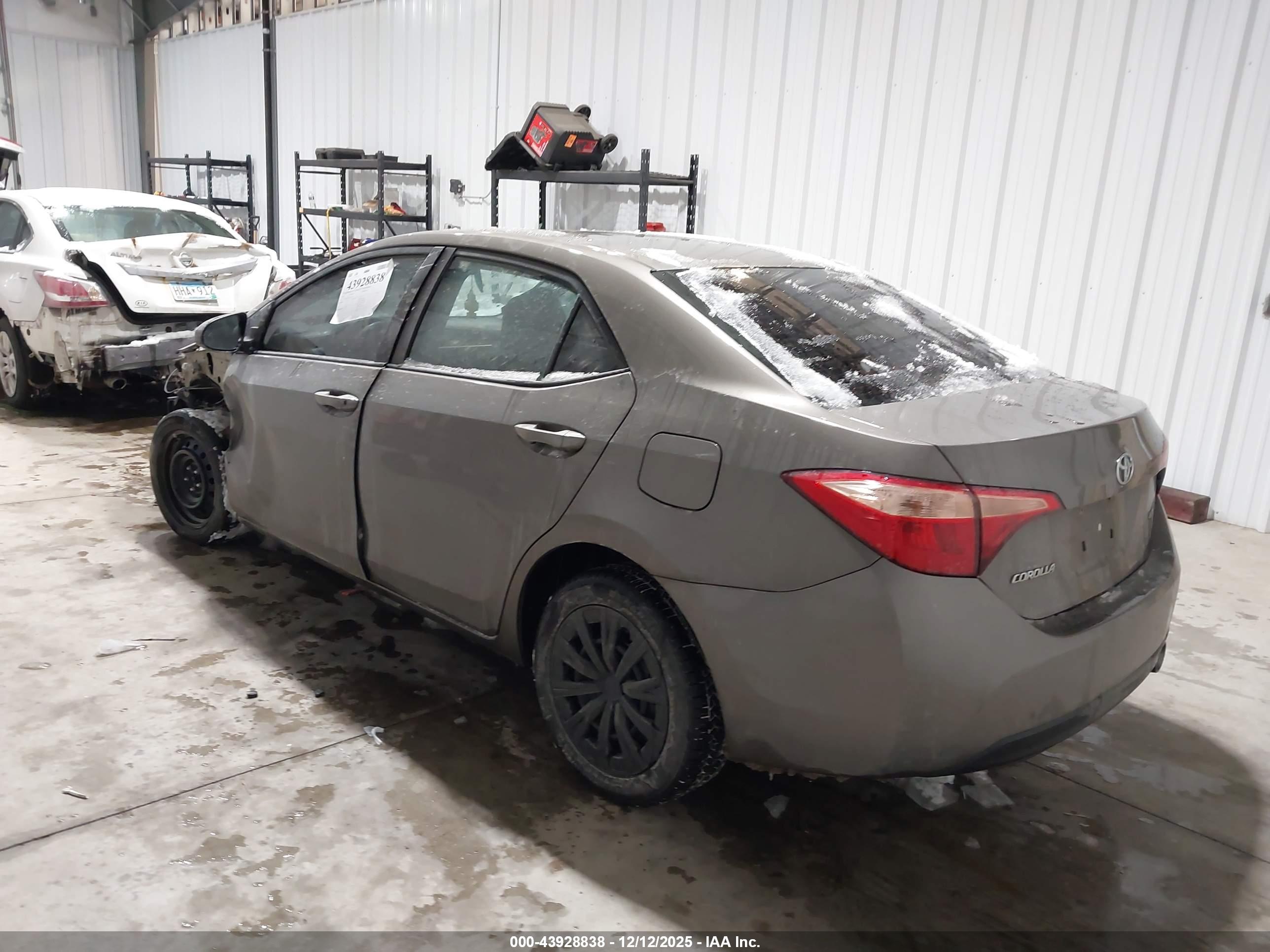 TOYOTA COROLLA image 3