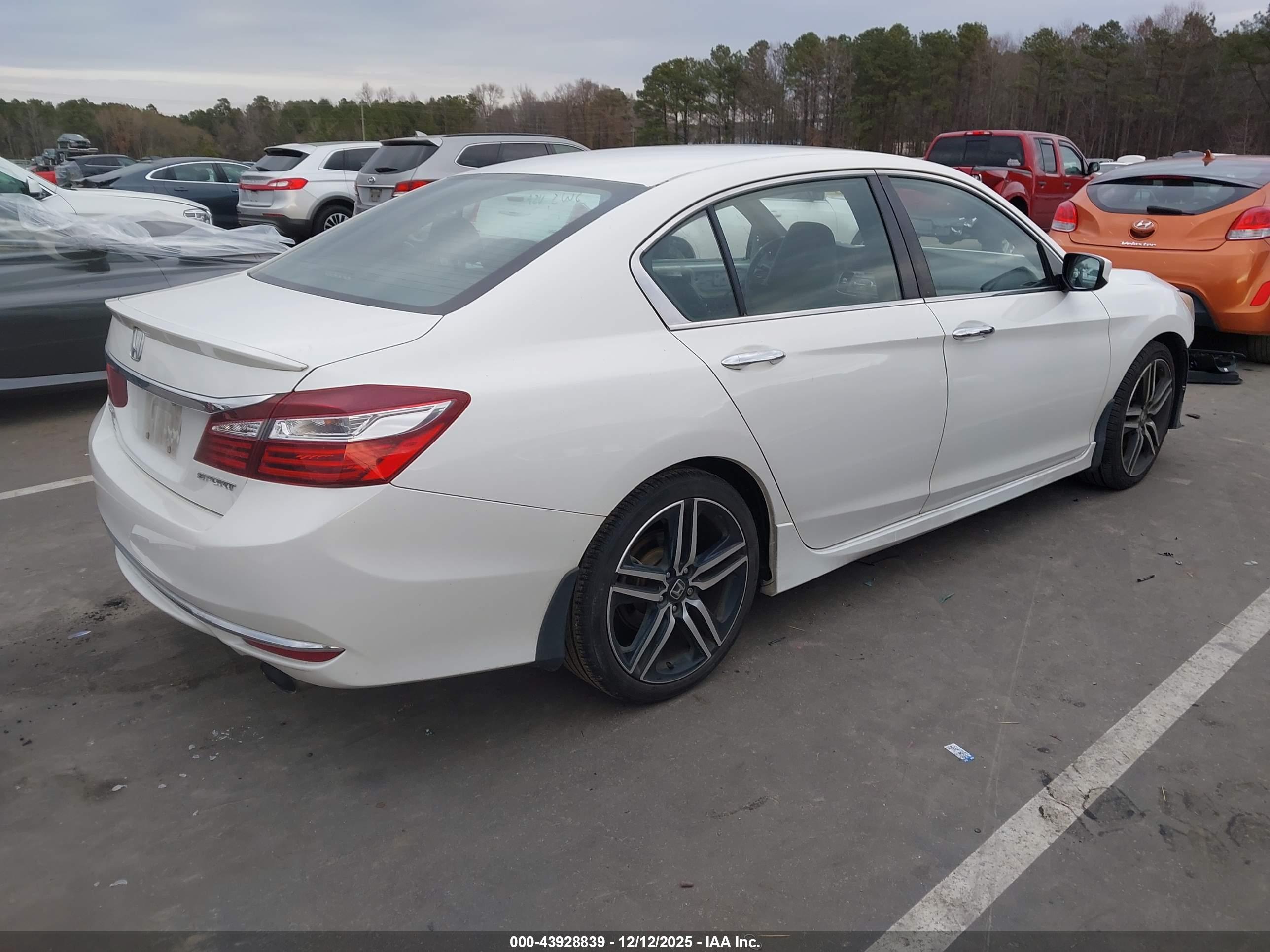 HONDA ACCORD image 4
