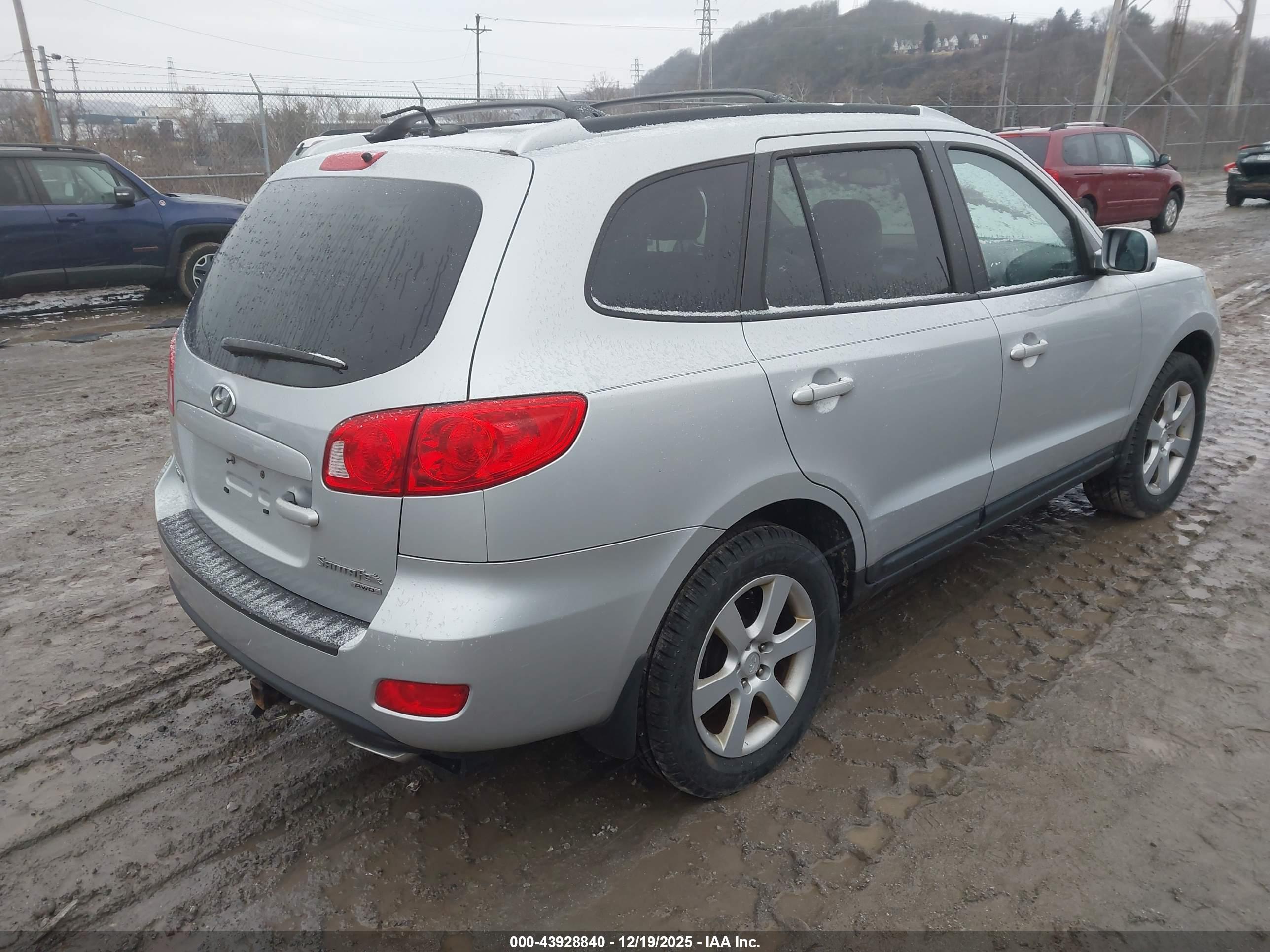 HYUNDAI SANTA image 4