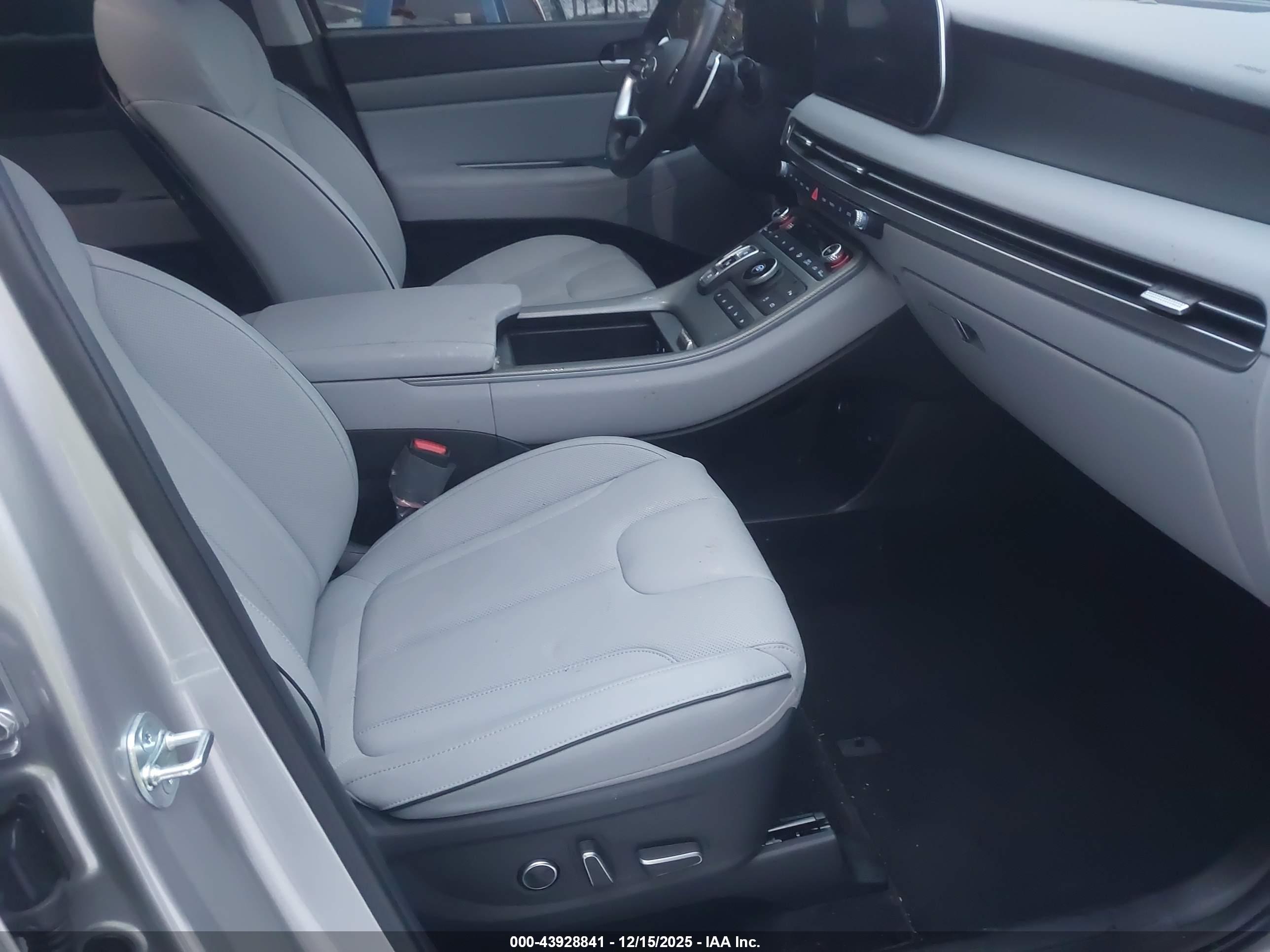 HYUNDAI PALISADE image 5