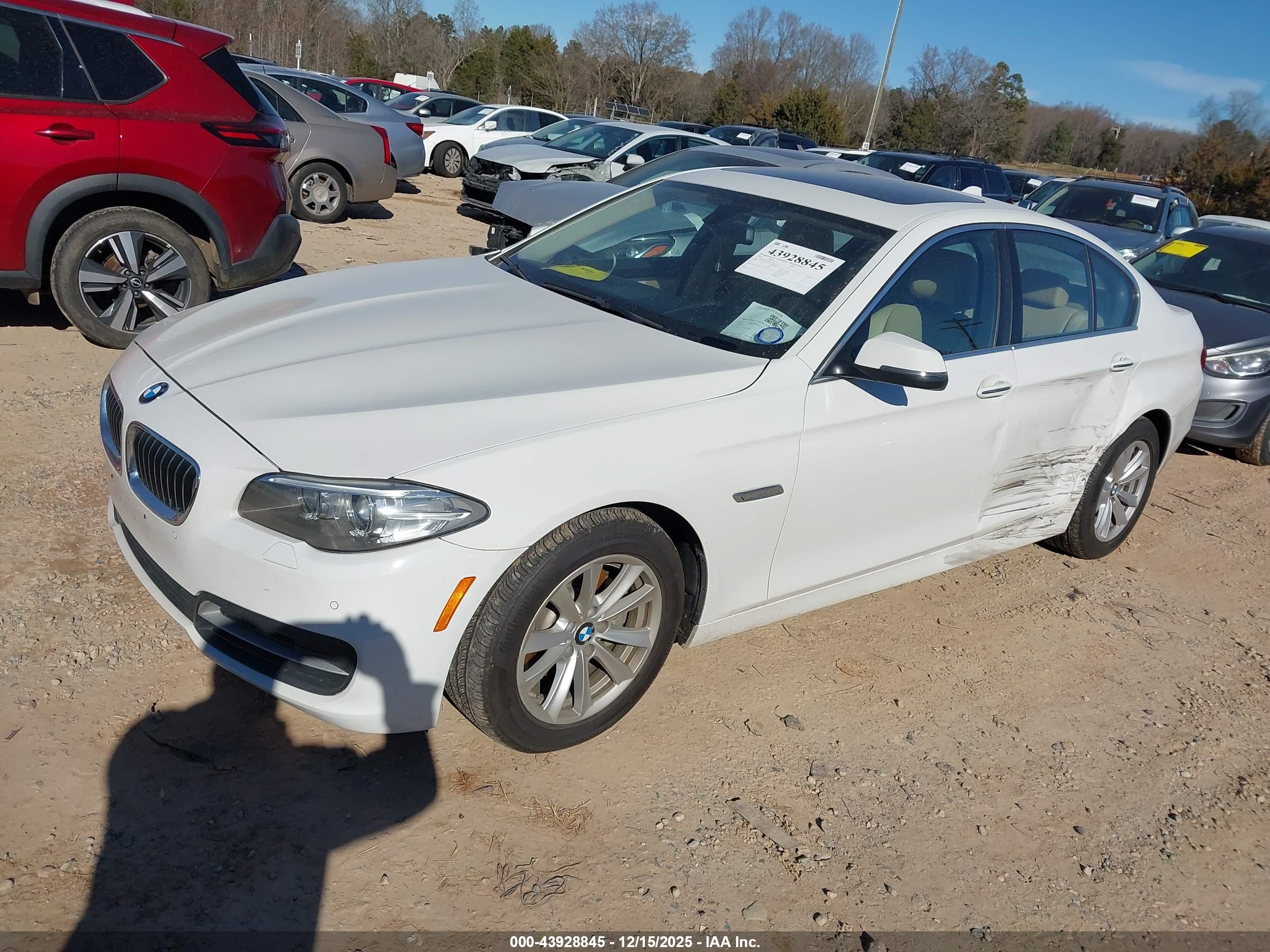 BMW 528I image 2