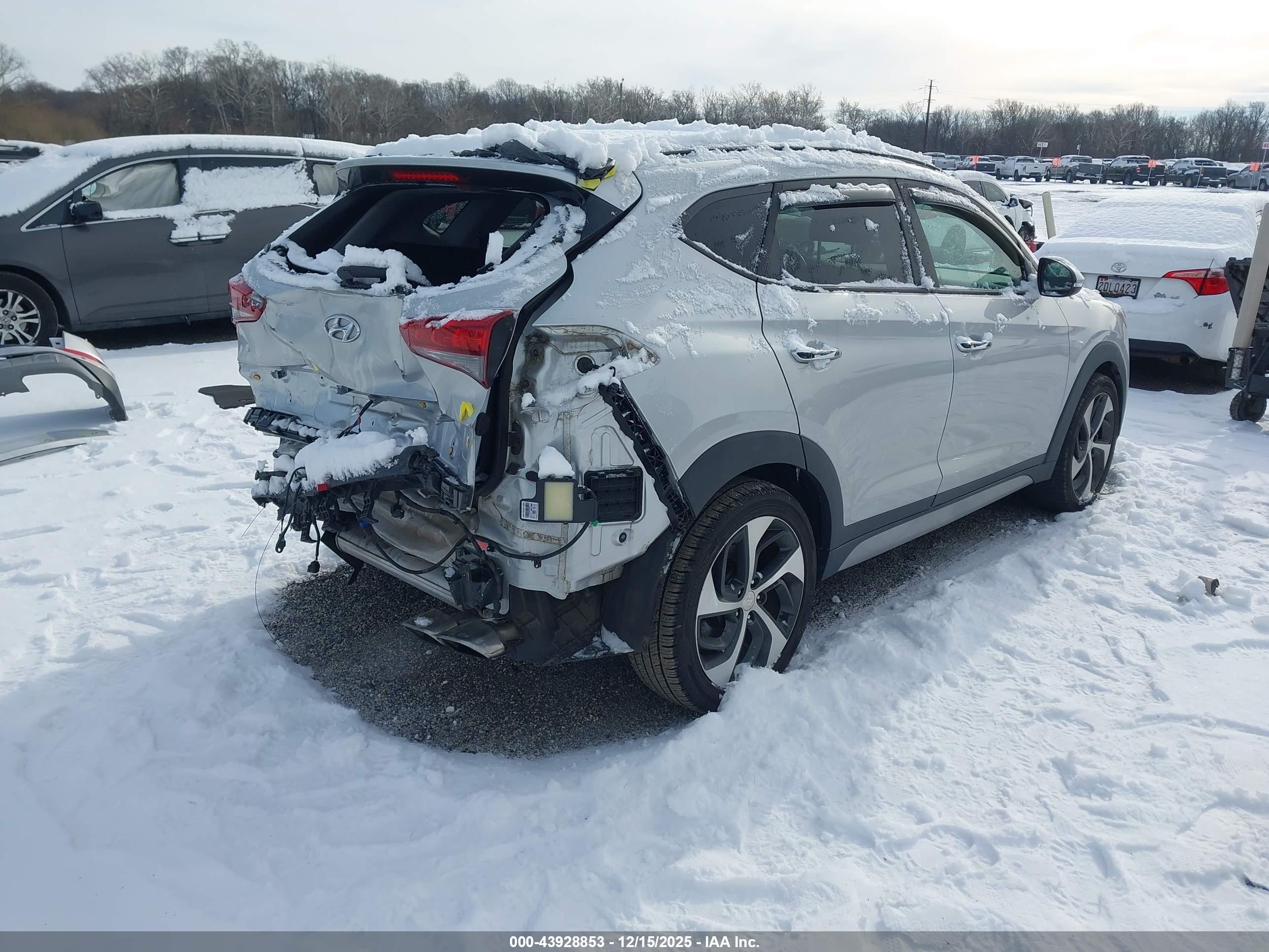 HYUNDAI TUCSON image 4