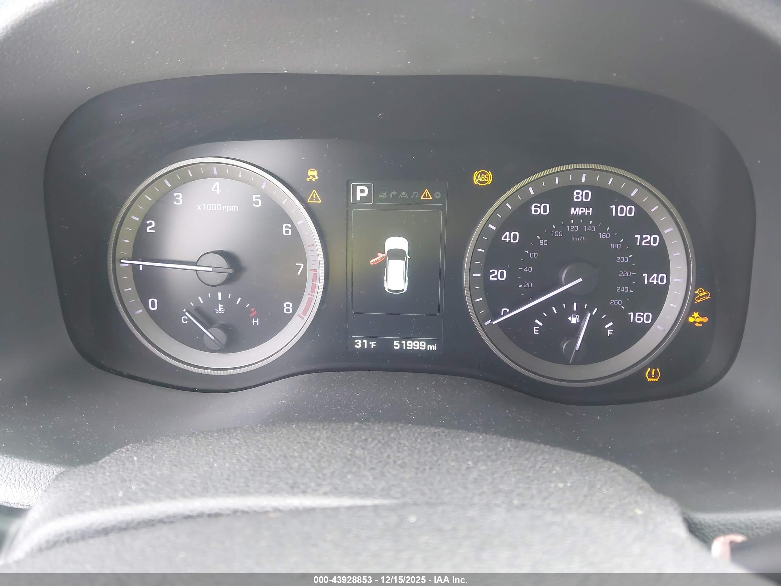HYUNDAI TUCSON image 7