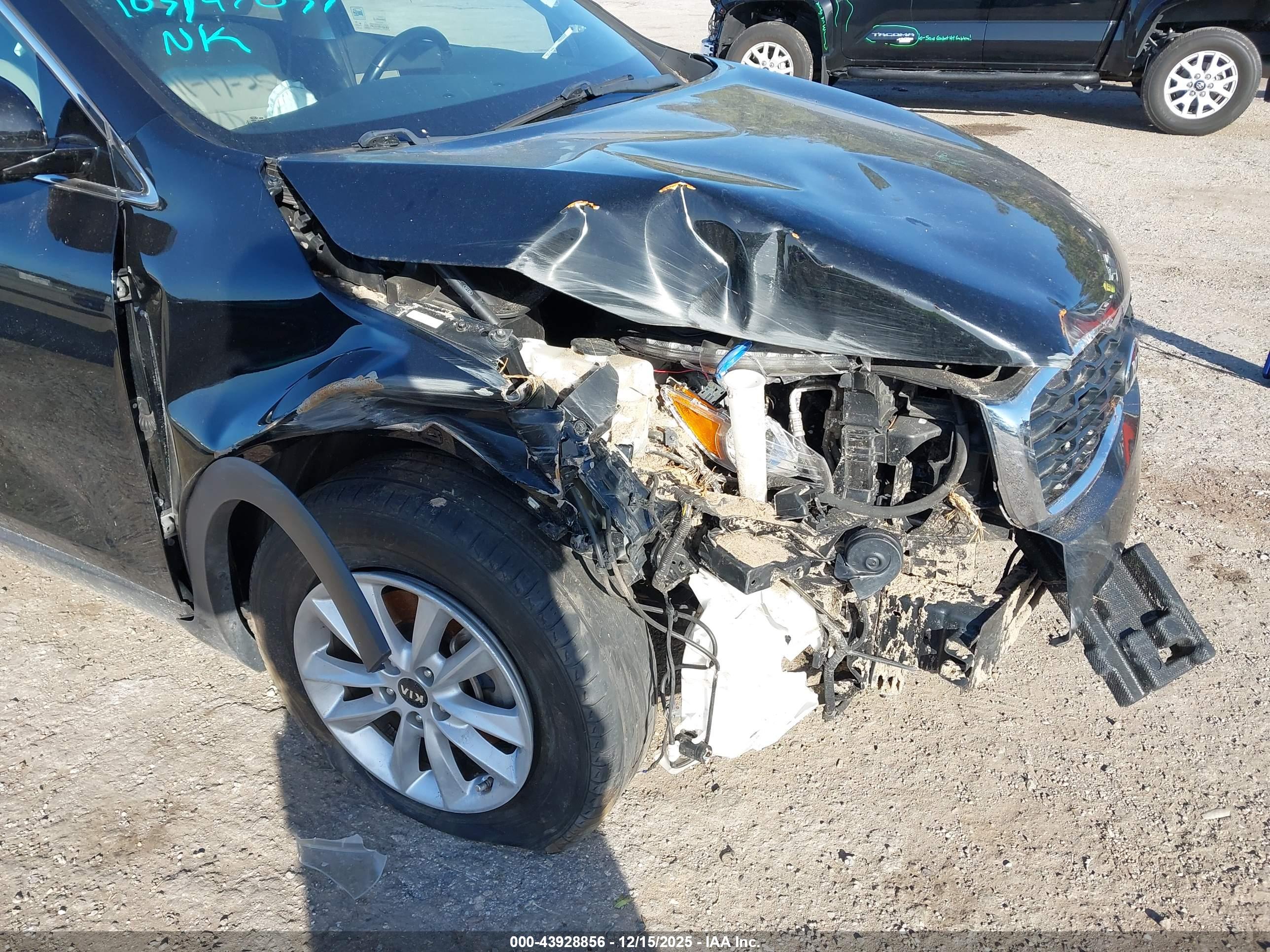 KIA SORENTO image 6