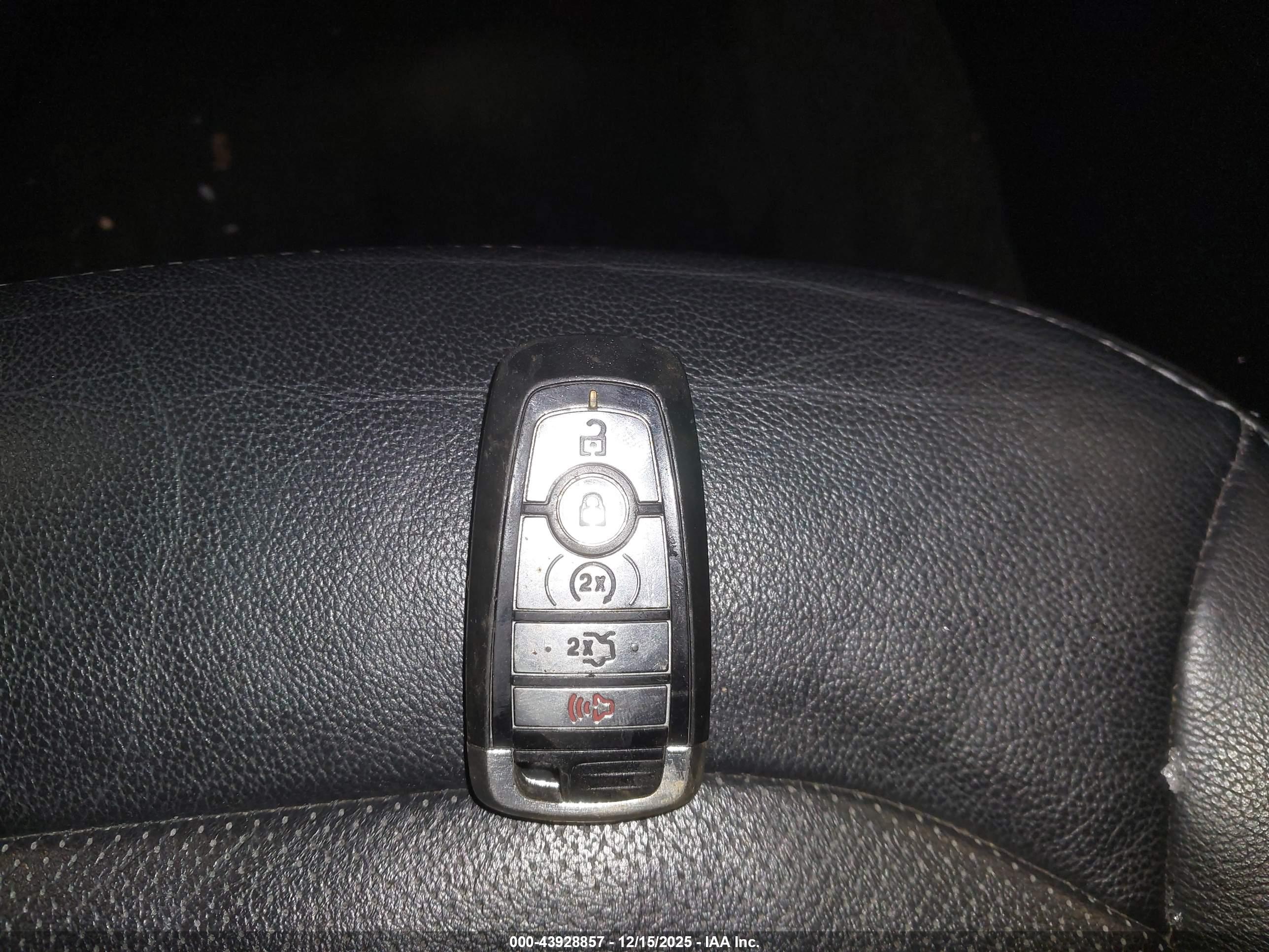 FORD EXPLORER image 11