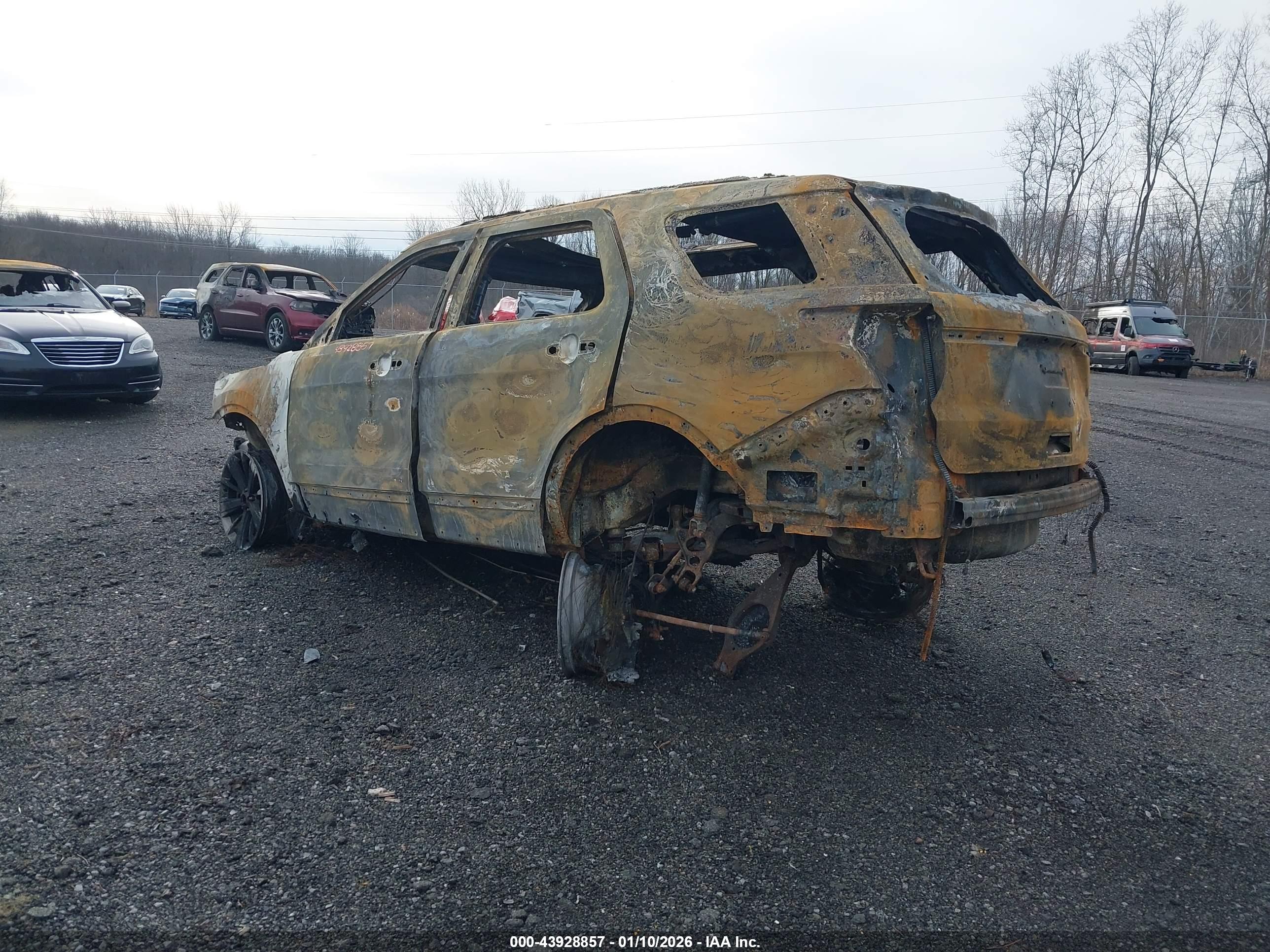 FORD EXPLORER image 3