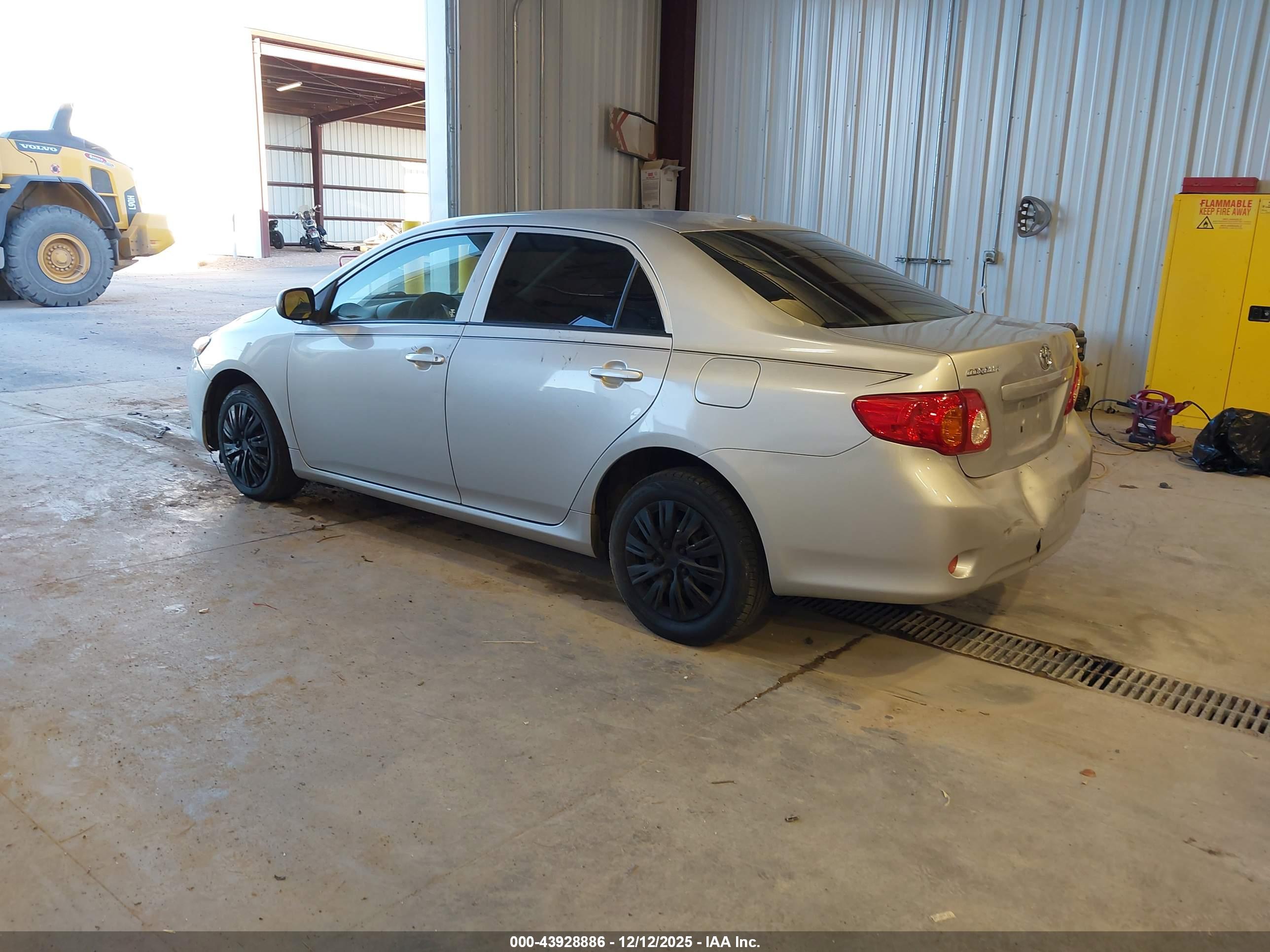 TOYOTA COROLLA image 3