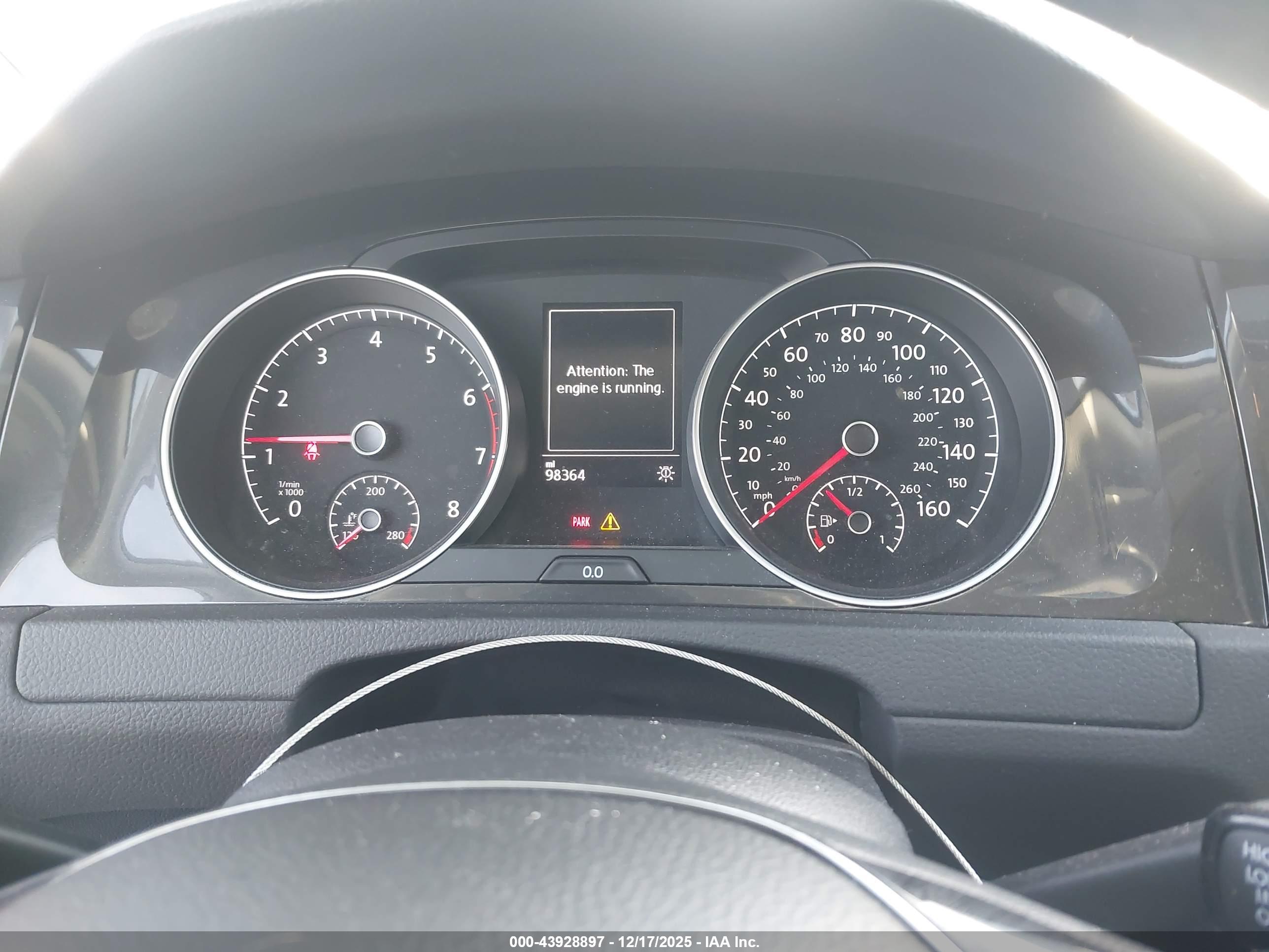 VOLKSWAGEN GOLF image 7