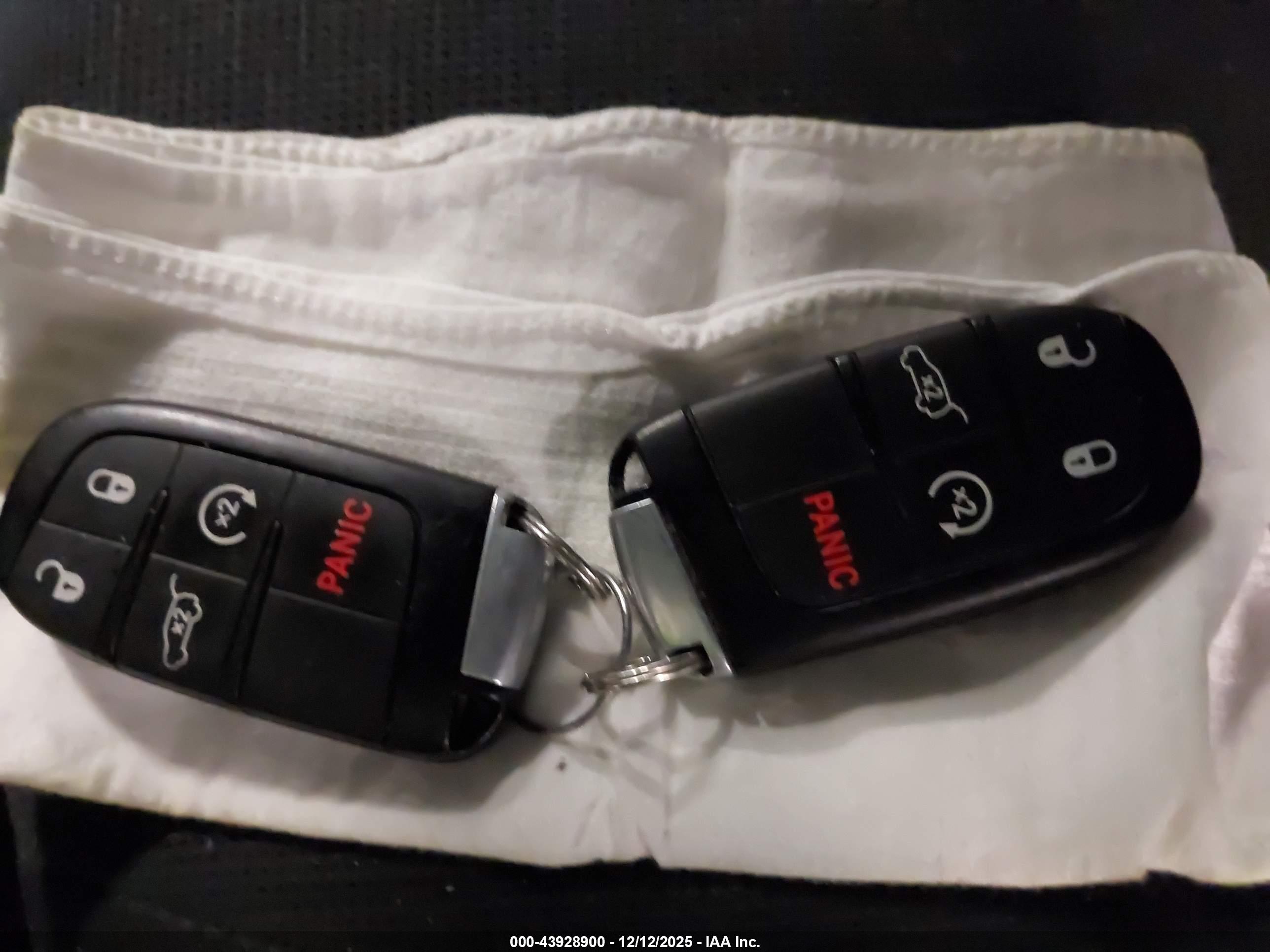 JEEP GRAND image 11