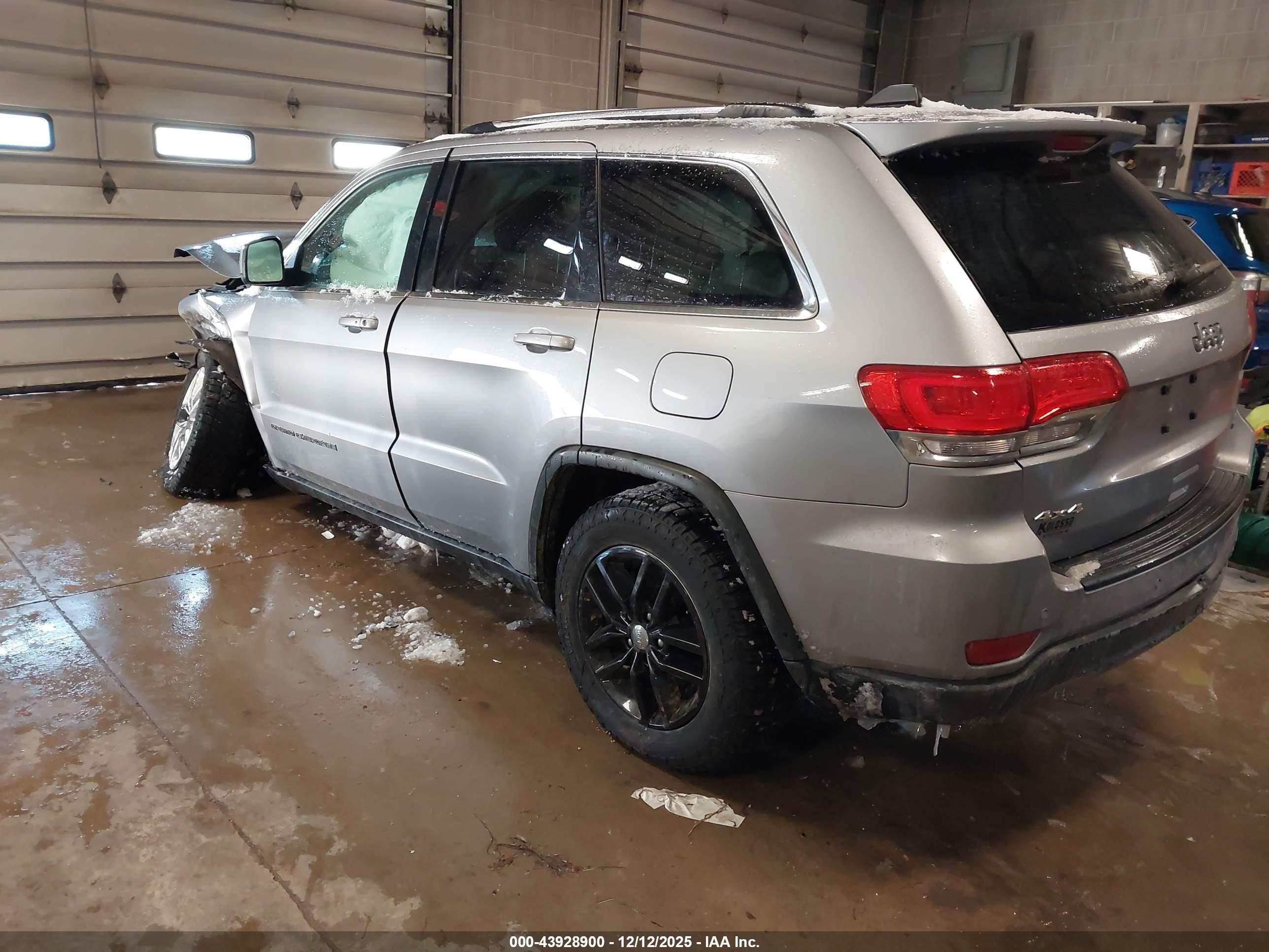 JEEP GRAND image 3