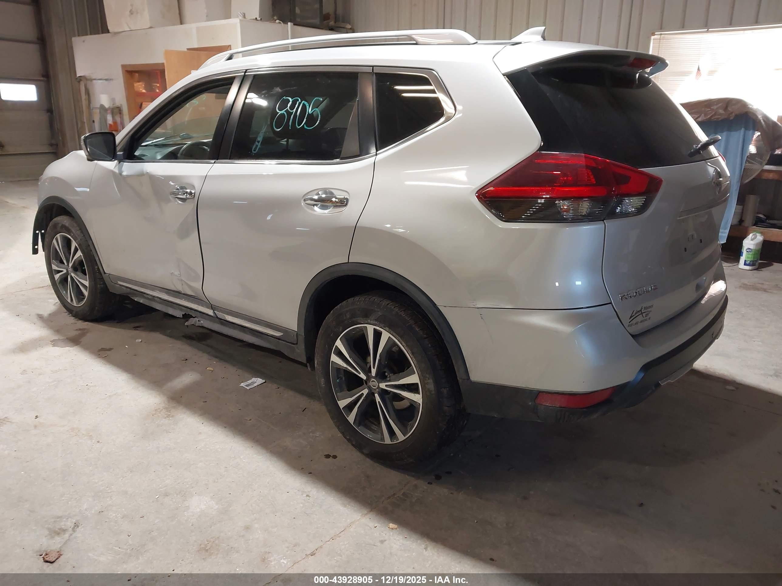 NISSAN ROGUE image 3