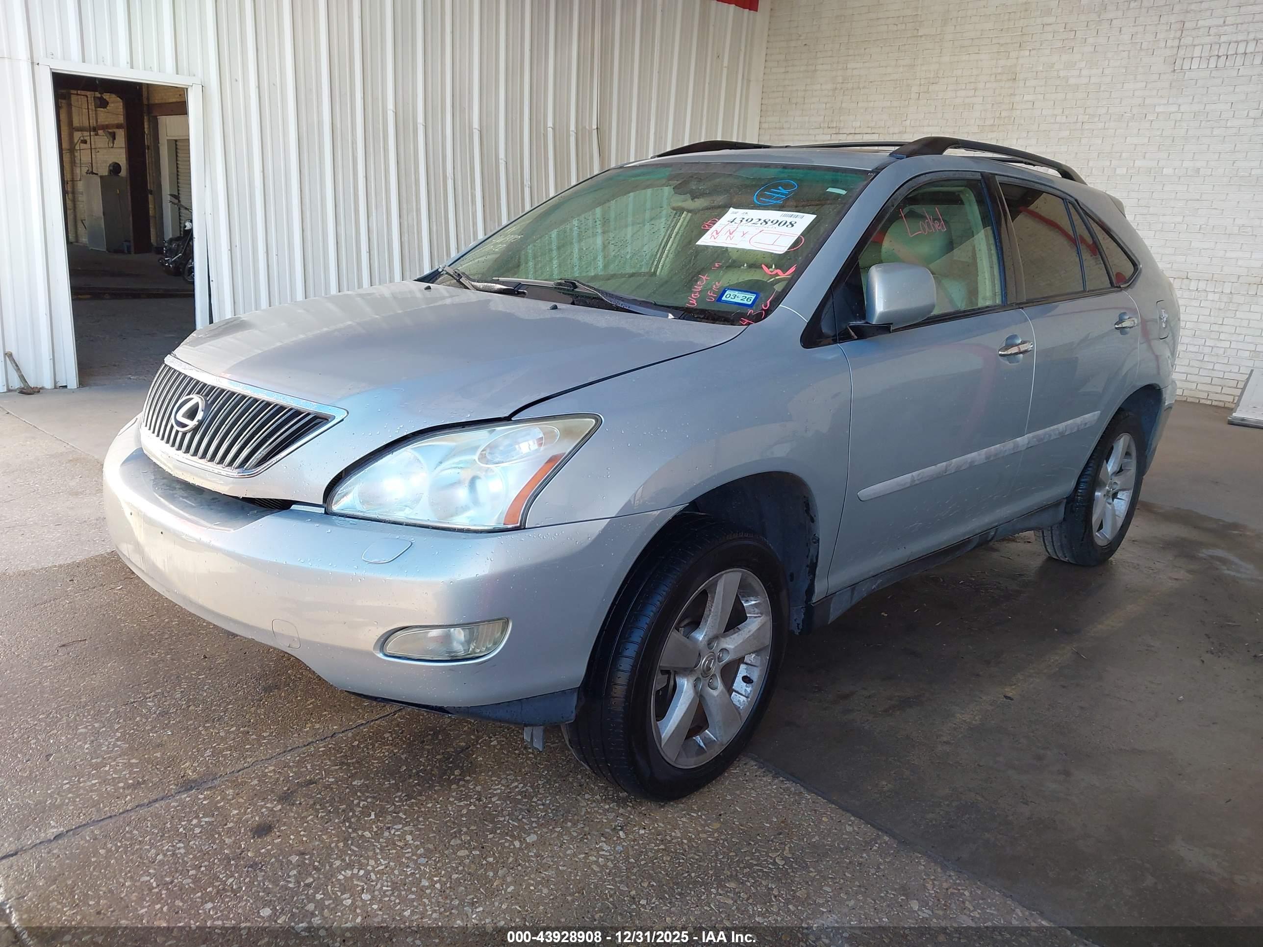 LEXUS RX image 2