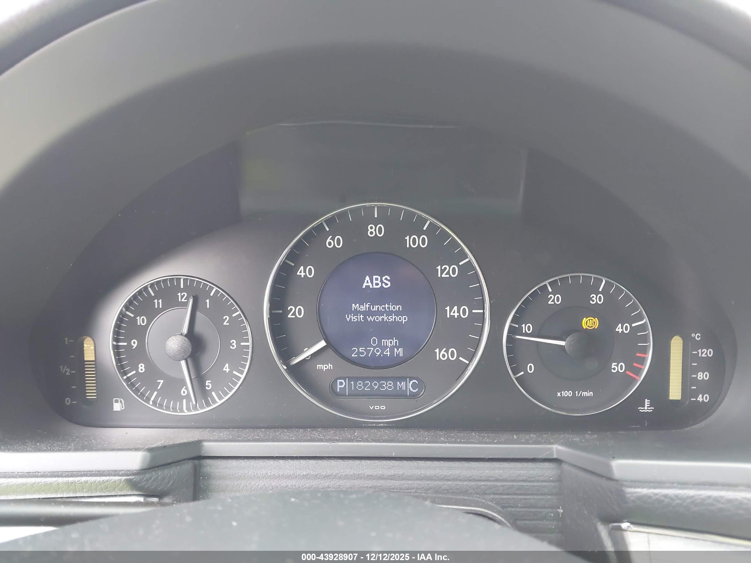 MERCEDES-BENZ E image 7