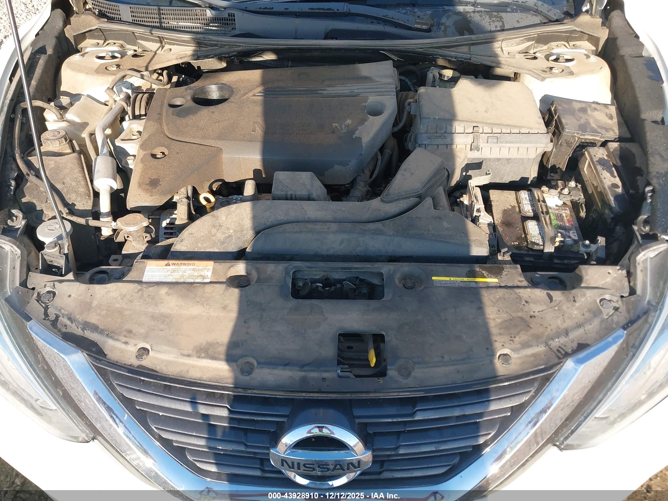 NISSAN ALTIMA image 10