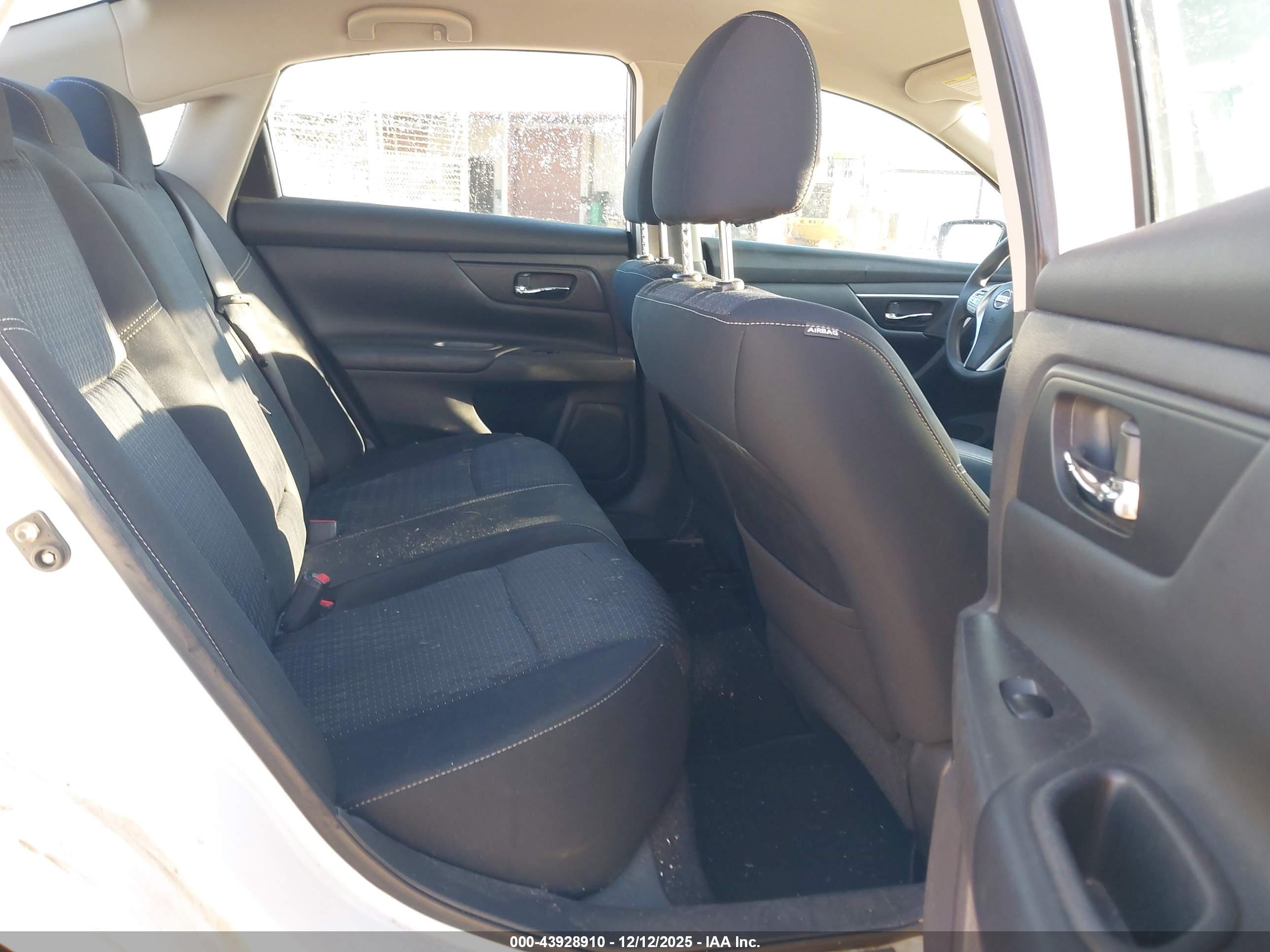 NISSAN ALTIMA image 8