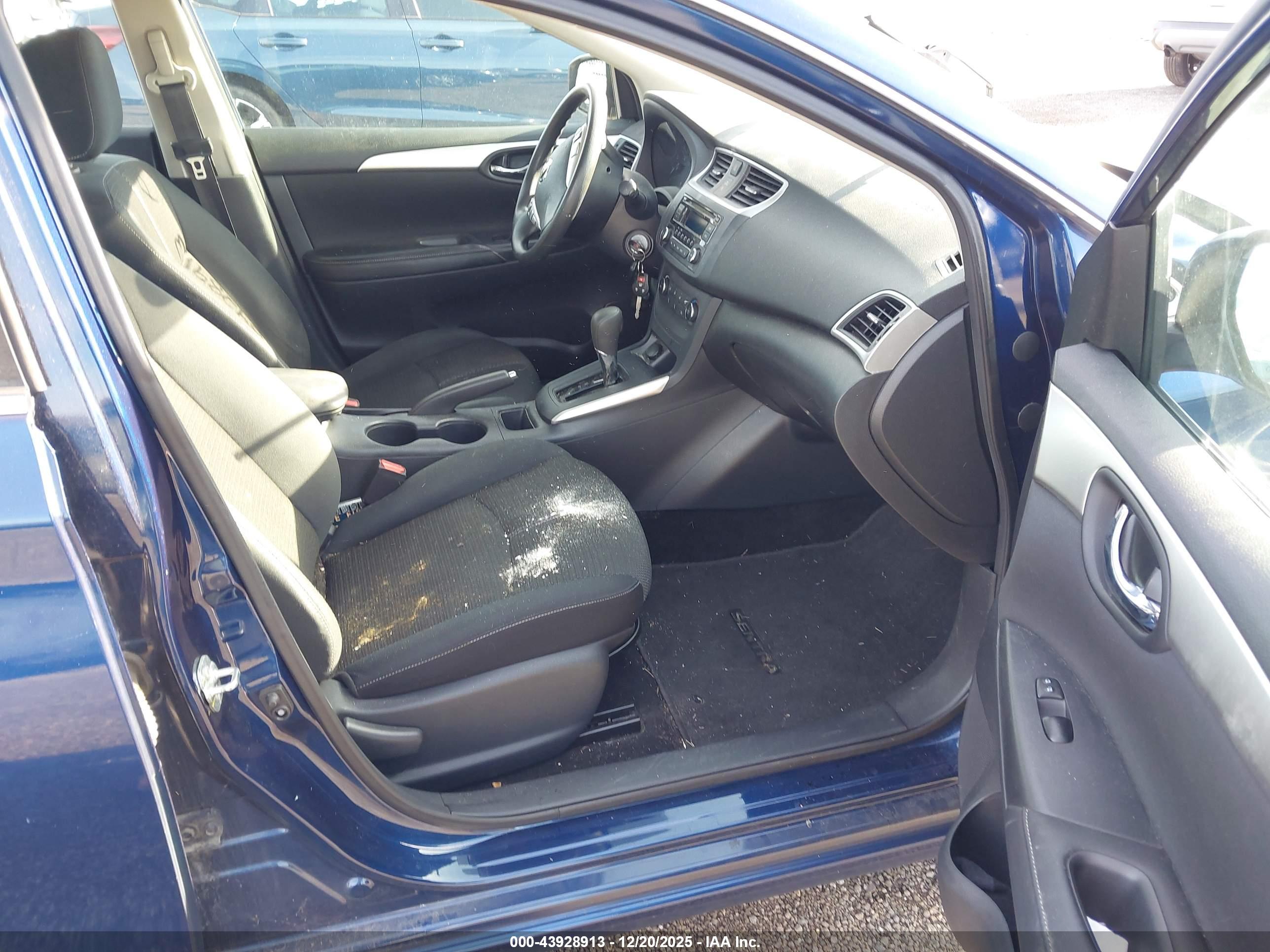 NISSAN SENTRA image 5