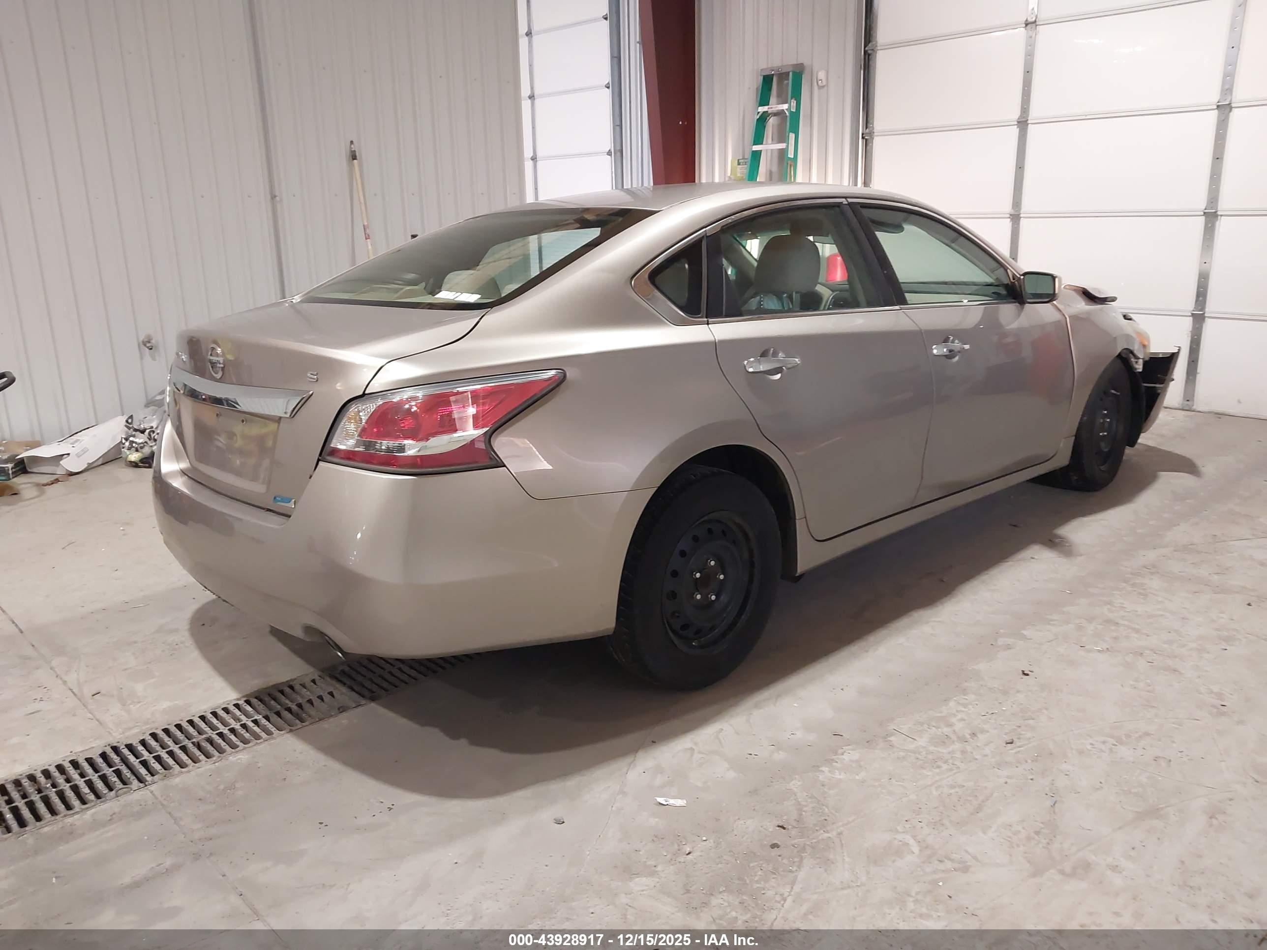NISSAN ALTIMA image 4