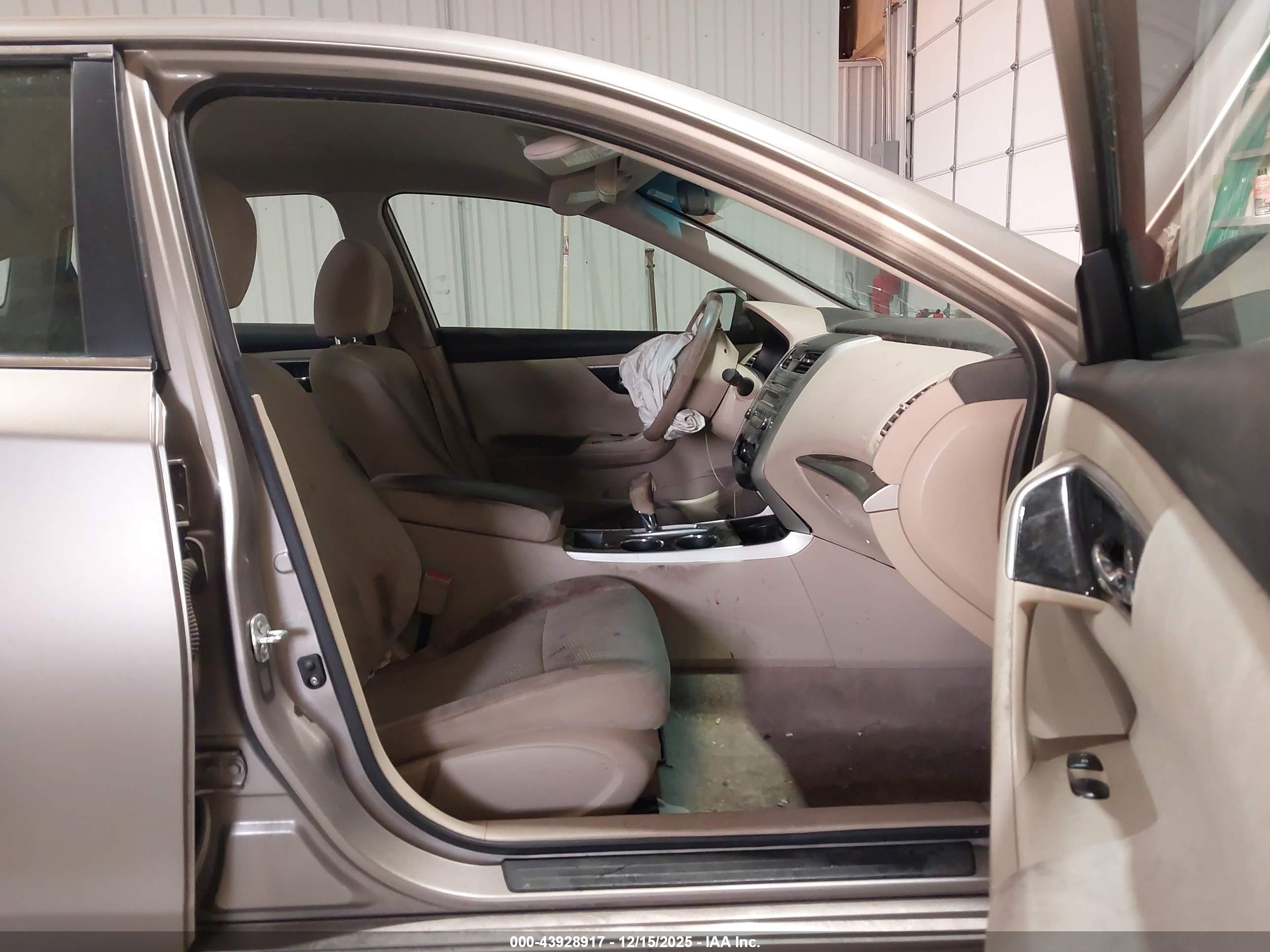 NISSAN ALTIMA image 5