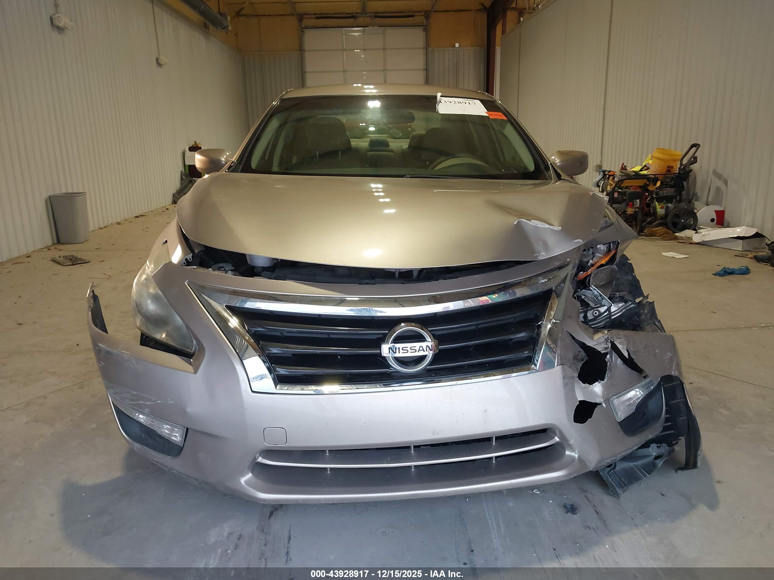 NISSAN ALTIMA image 6