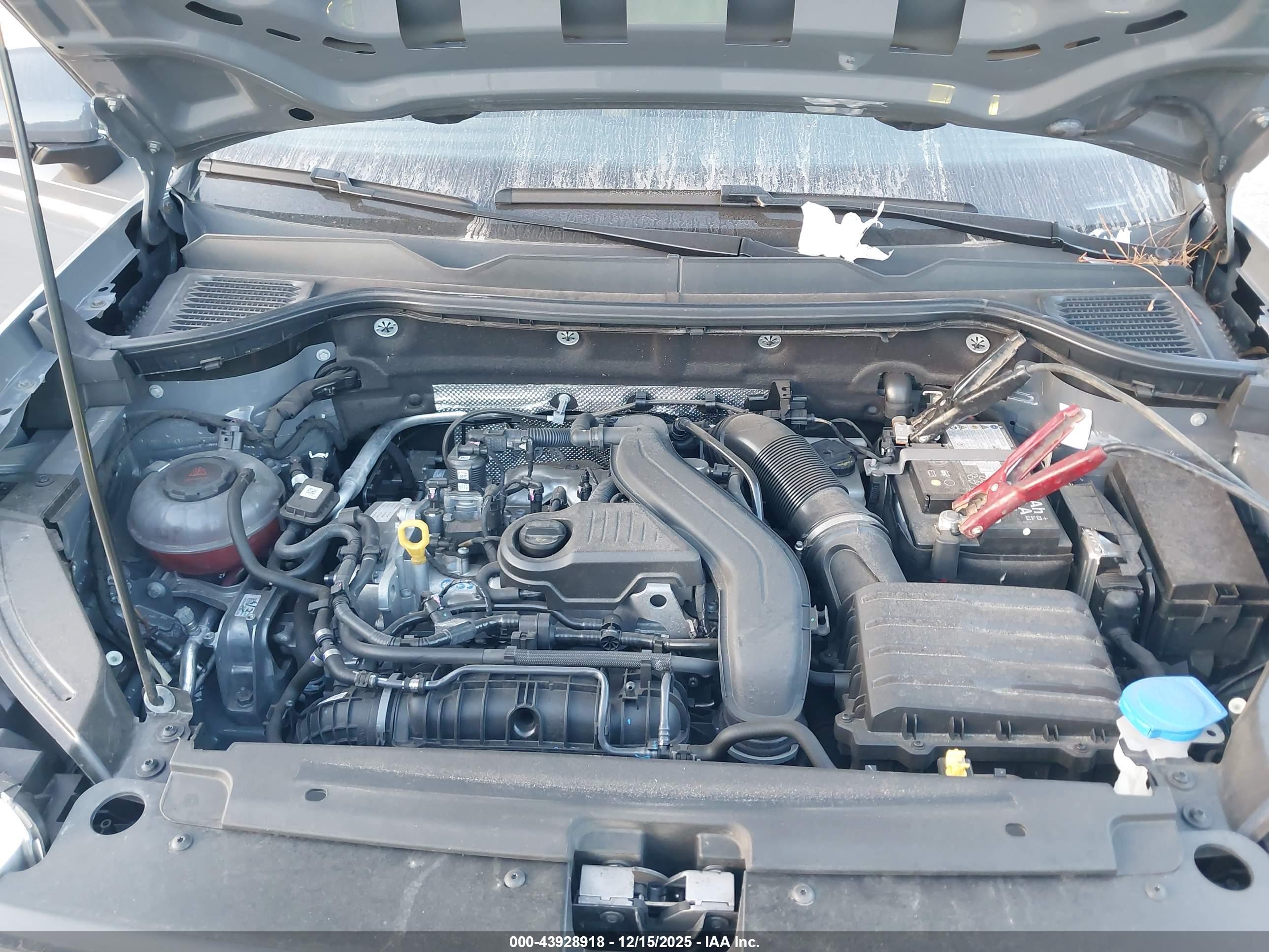 VOLKSWAGEN TAOS image 10