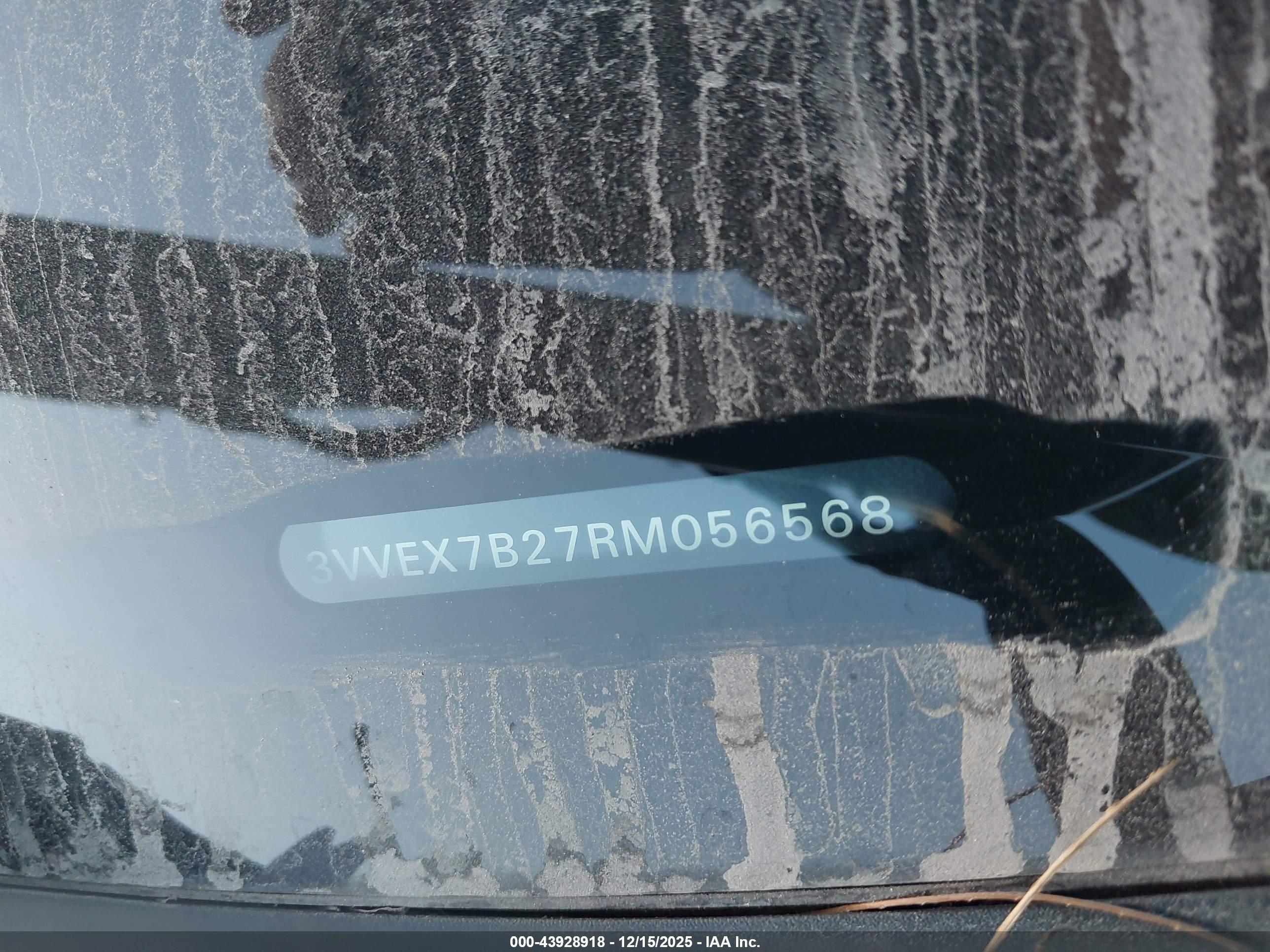 VOLKSWAGEN TAOS image 9