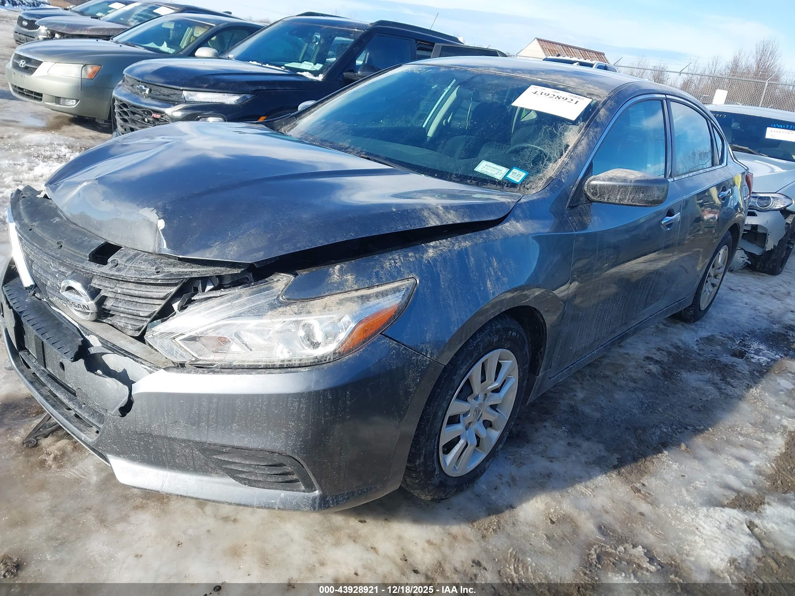 NISSAN ALTIMA image 2