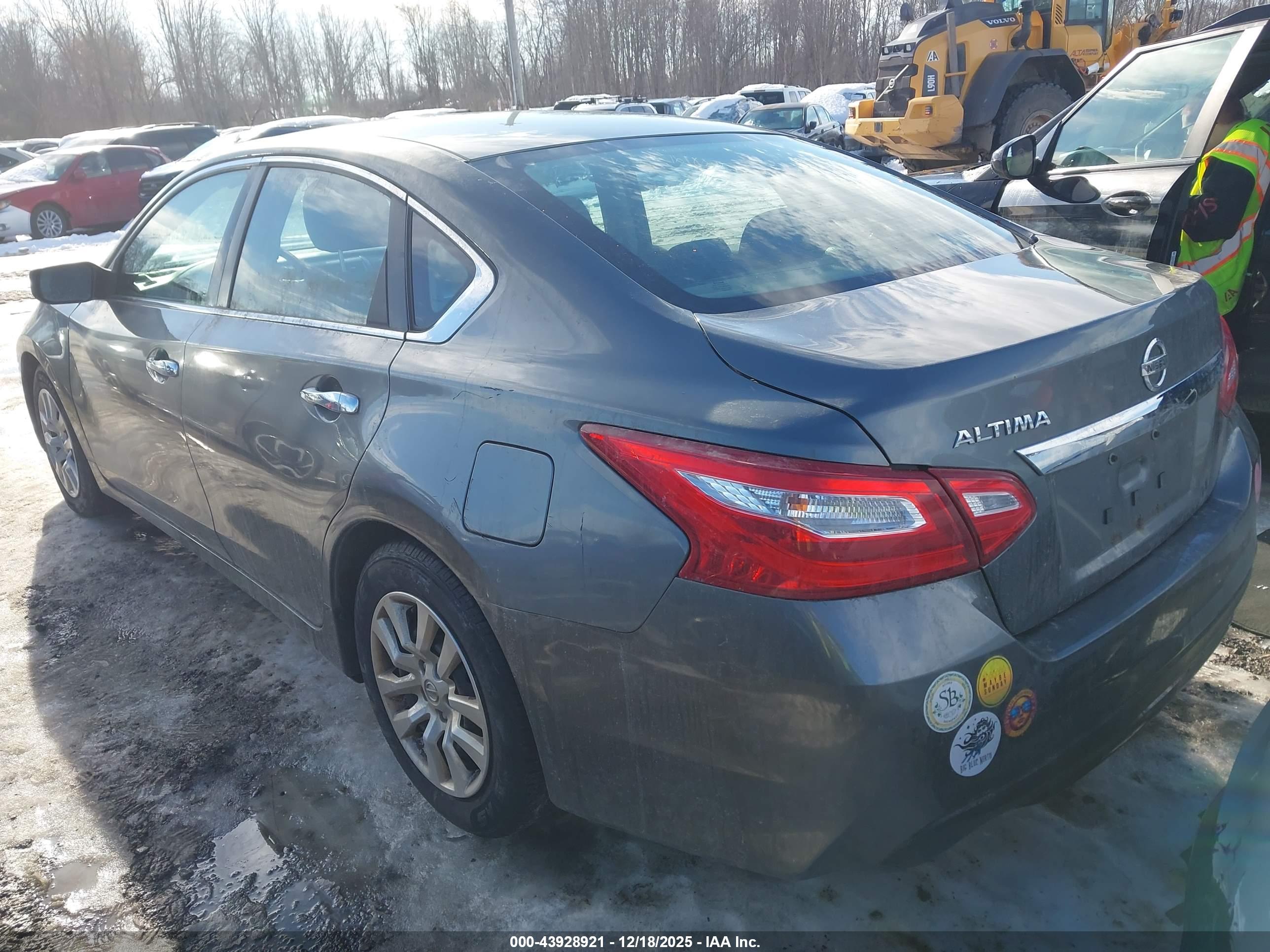 NISSAN ALTIMA image 3