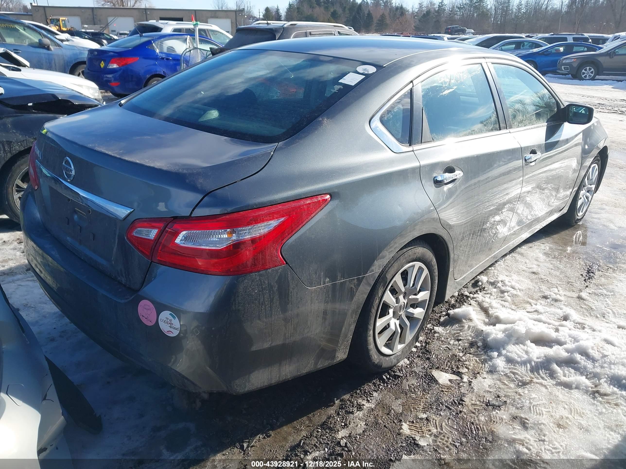 NISSAN ALTIMA image 4
