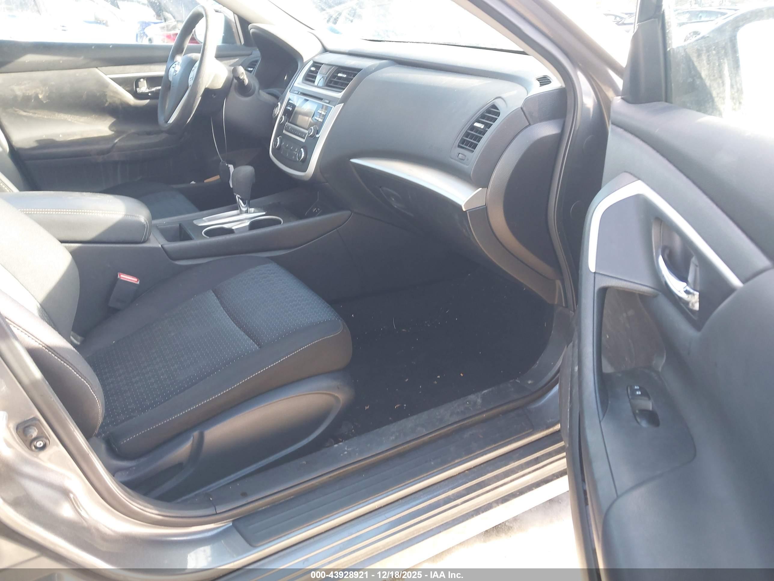 NISSAN ALTIMA image 5