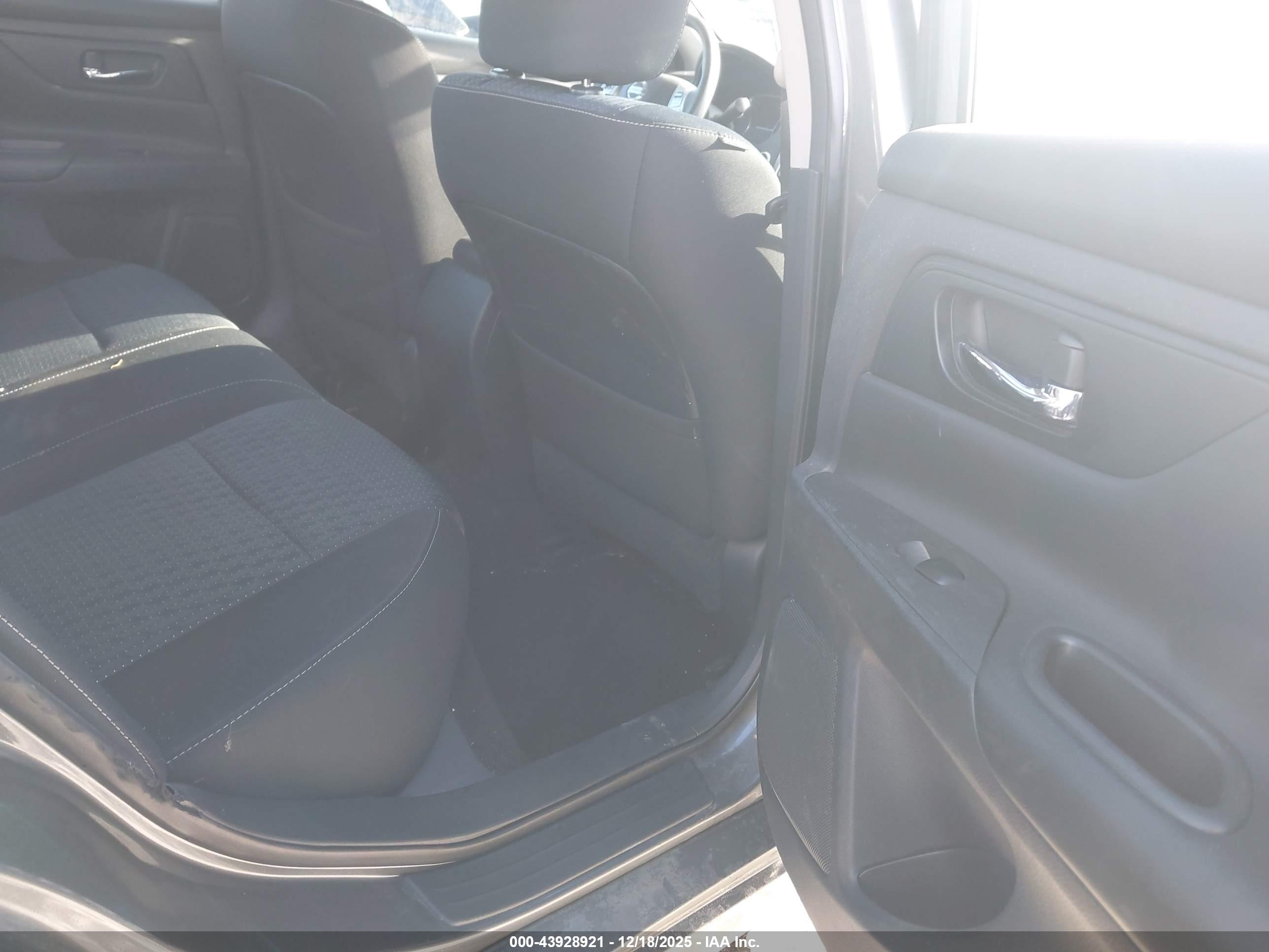 NISSAN ALTIMA image 8