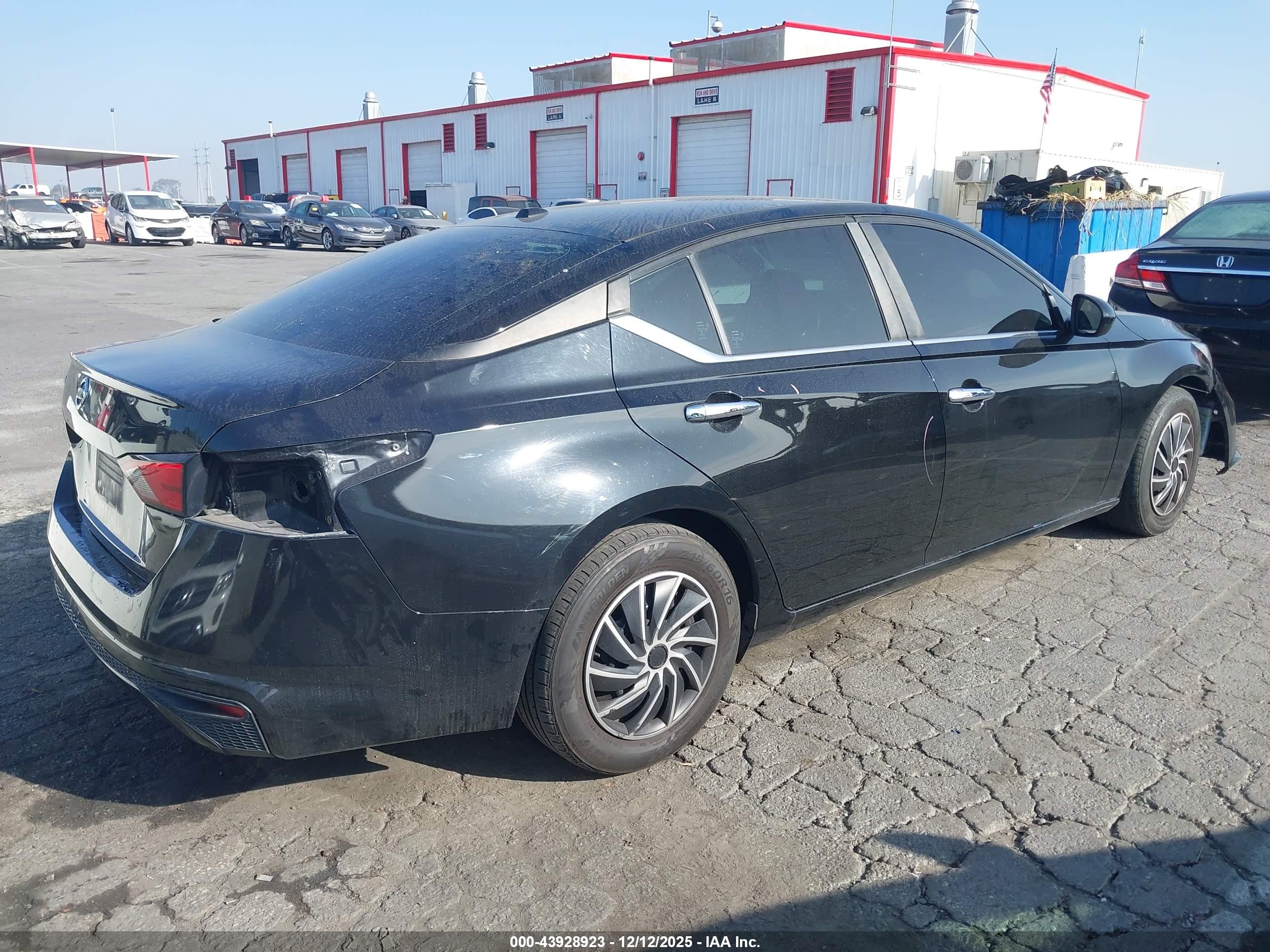 NISSAN ALTIMA image 4