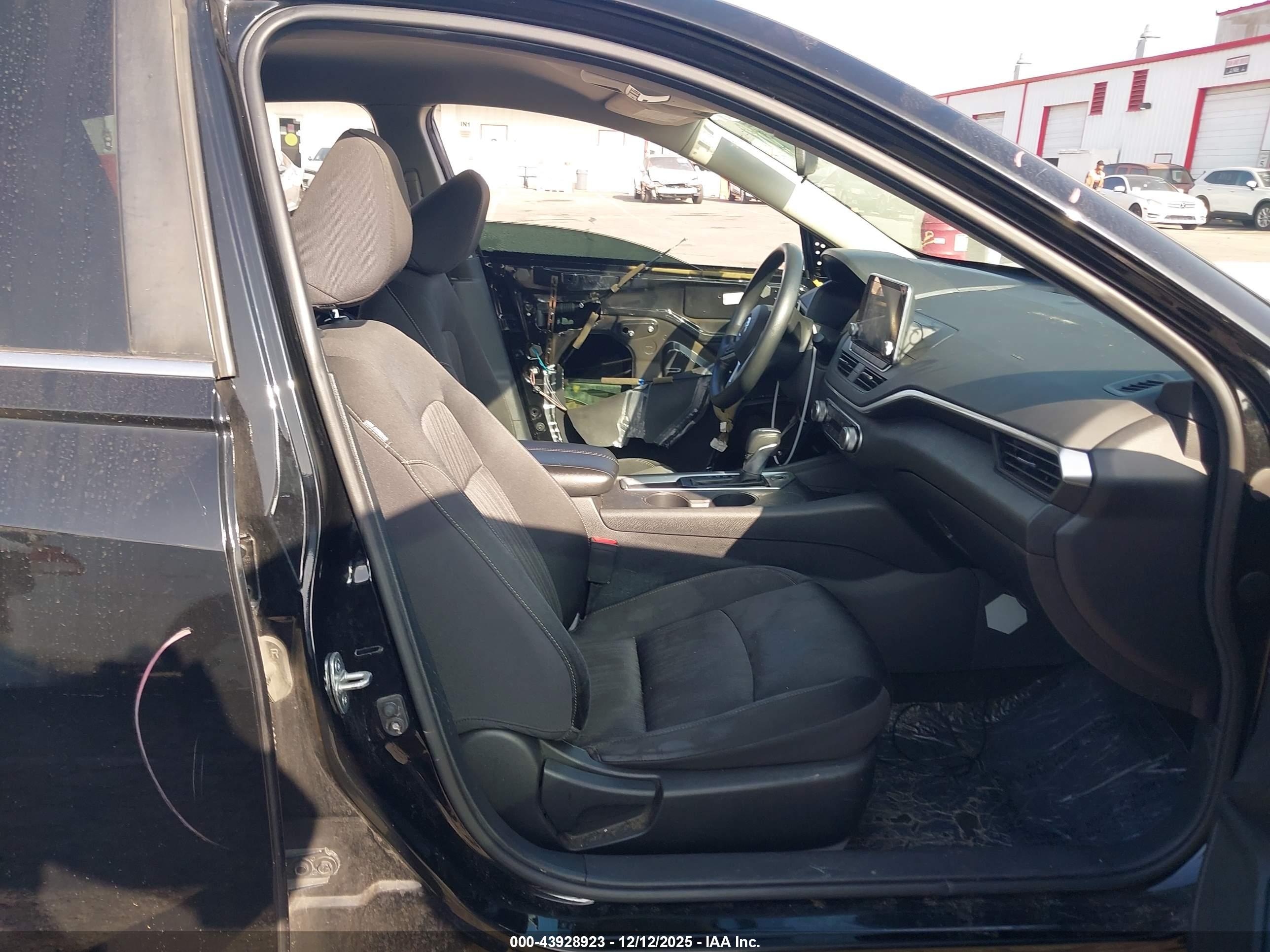 NISSAN ALTIMA image 5