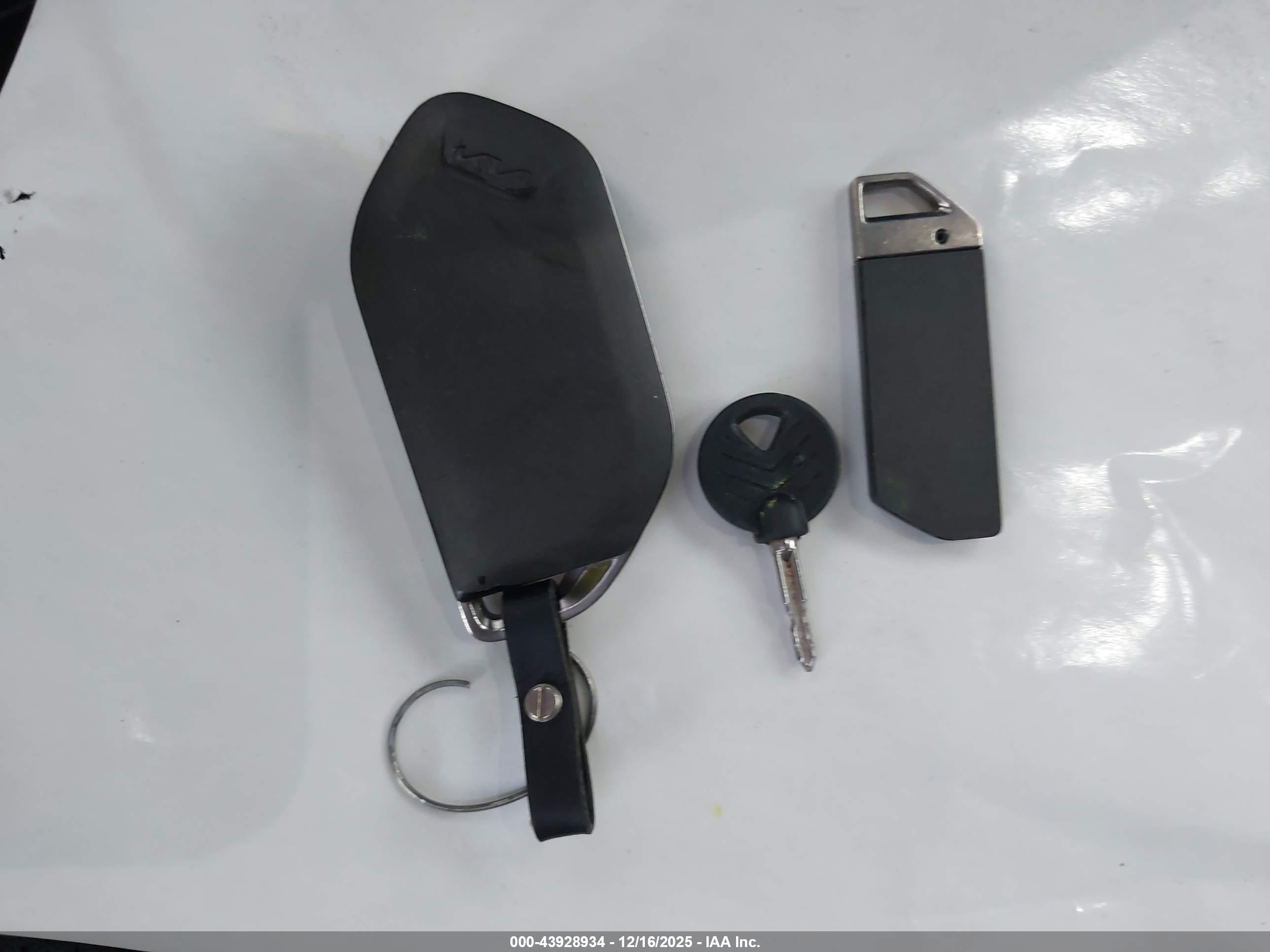 KIA SORENTO image 11