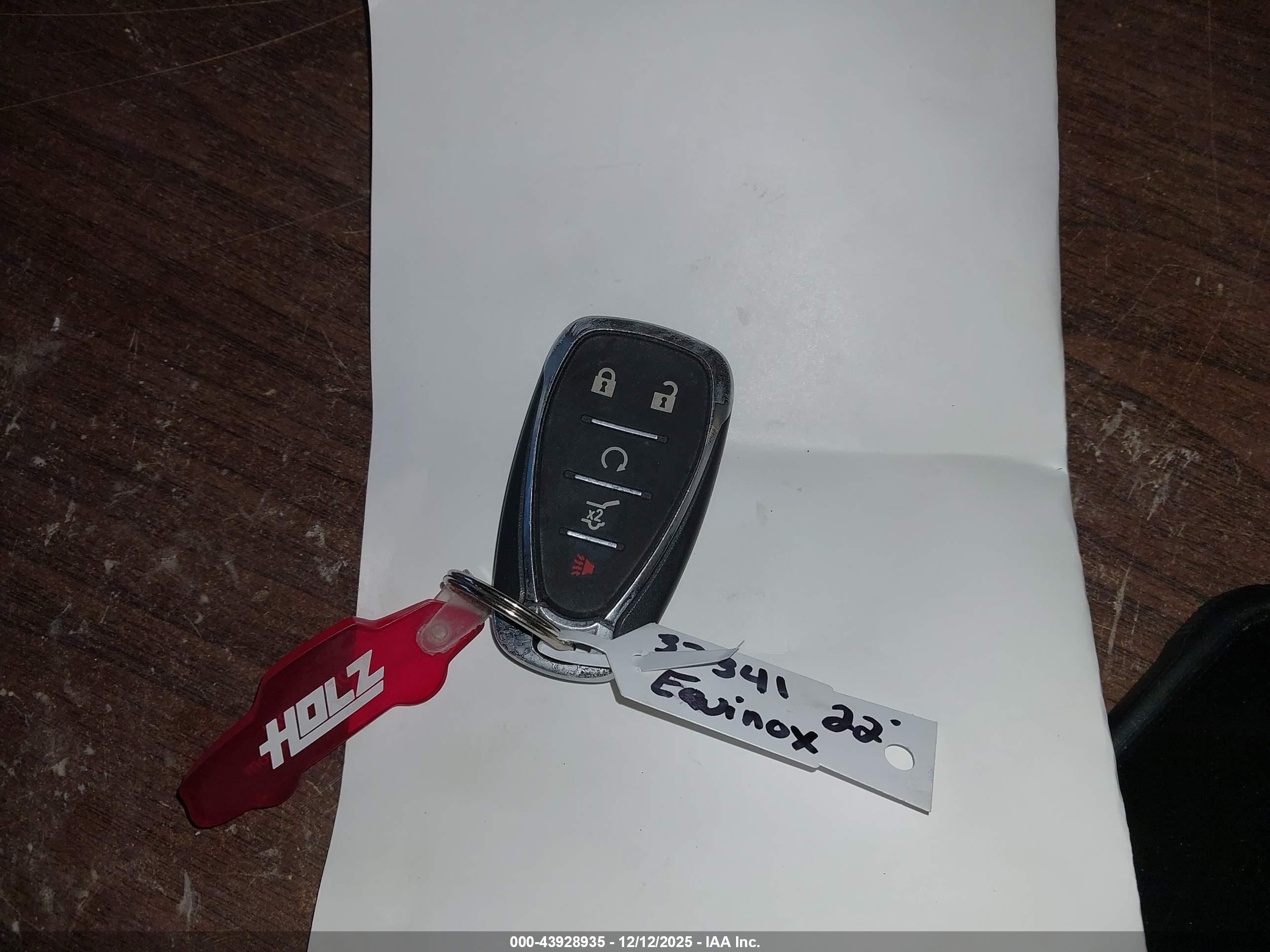 CHEVROLET EQUINOX image 11