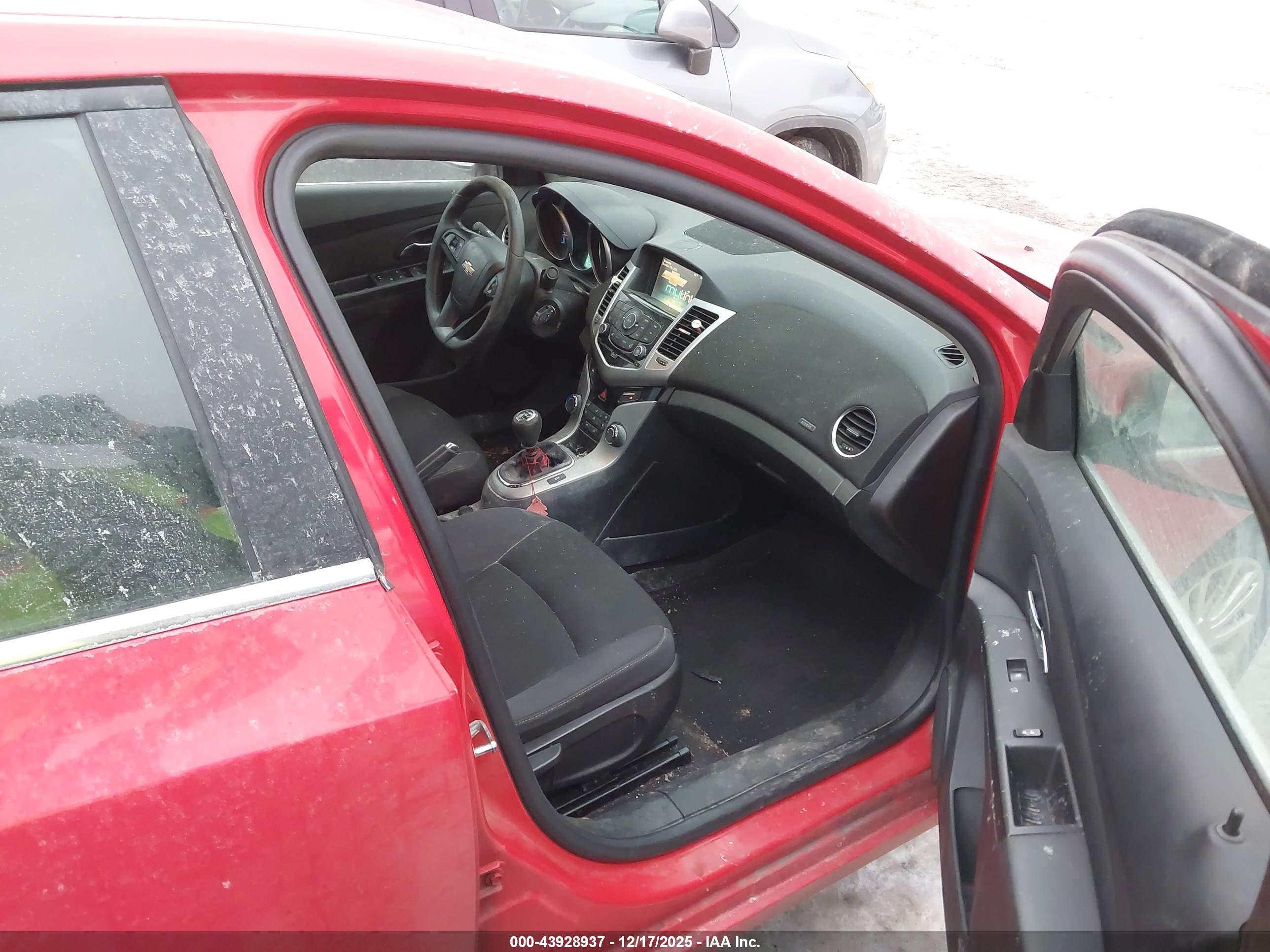 CHEVROLET CRUZE image 5