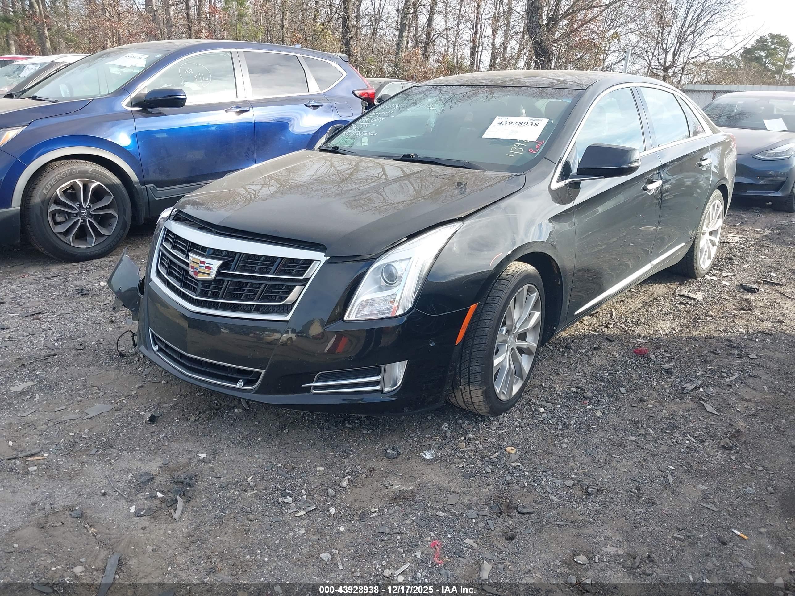 CADILLAC XTS image 2
