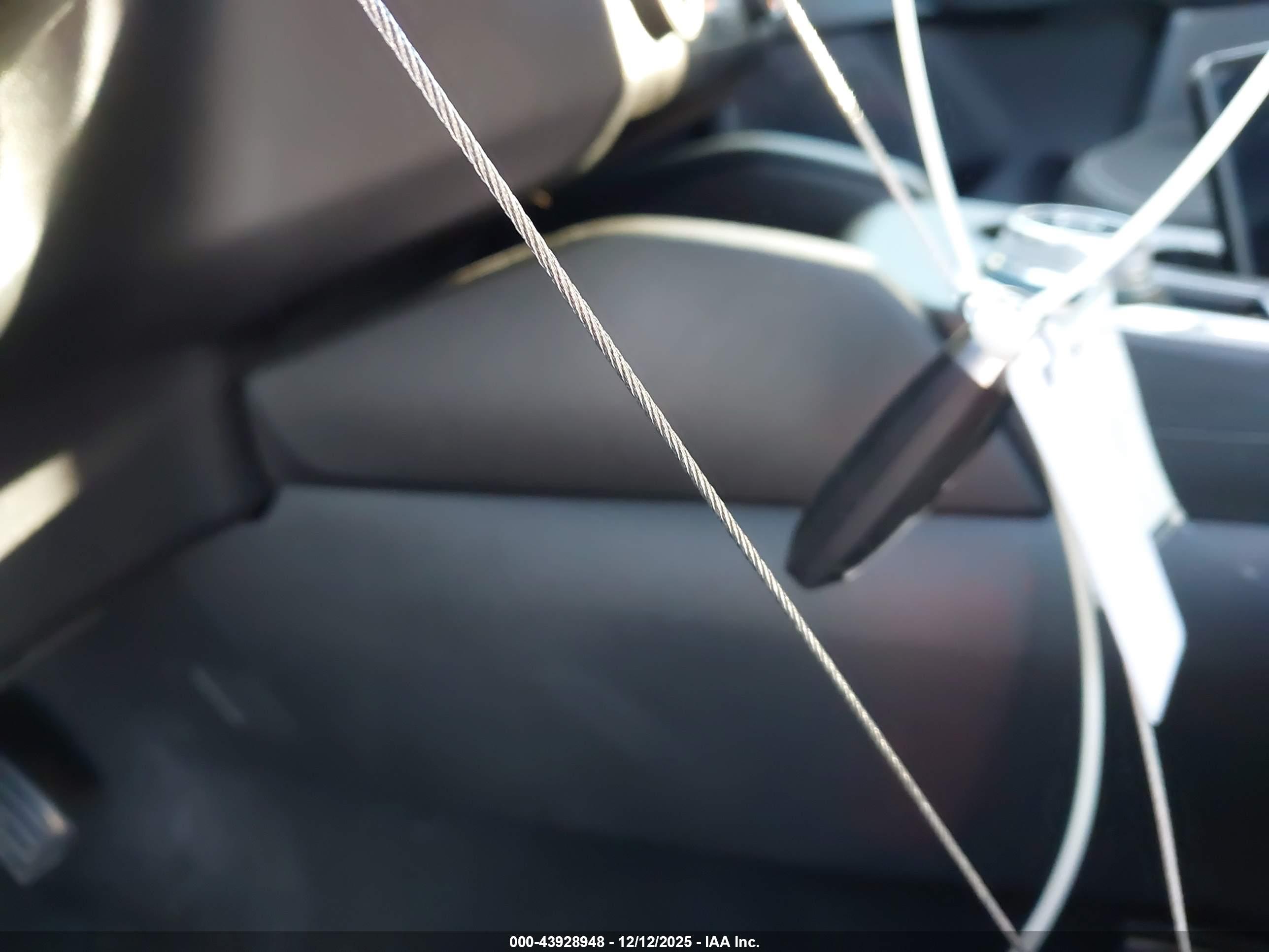 FORD ESCAPE image 11