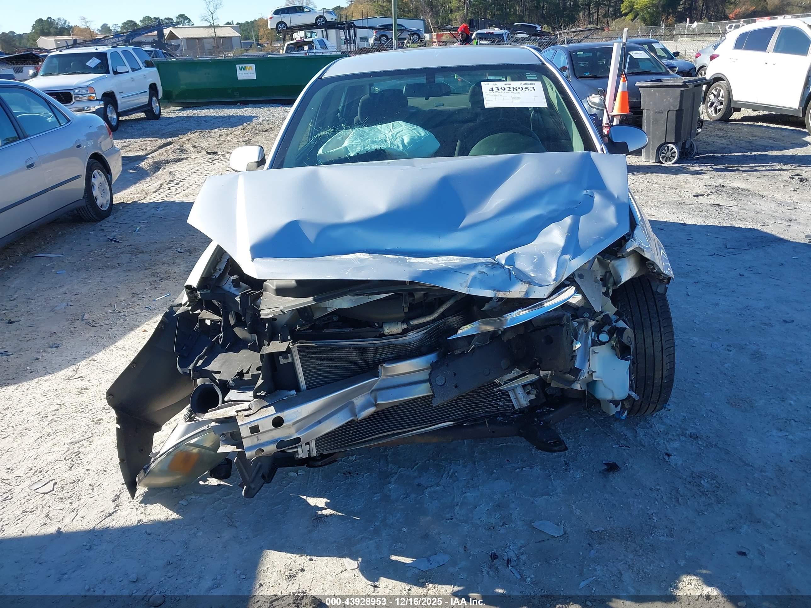 CHEVROLET COBALT image 6