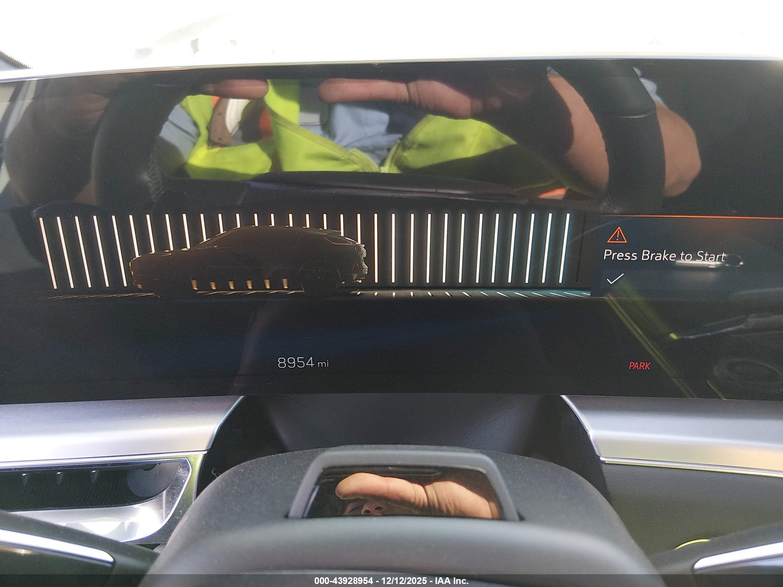 CADILLAC LYRIQ image 7