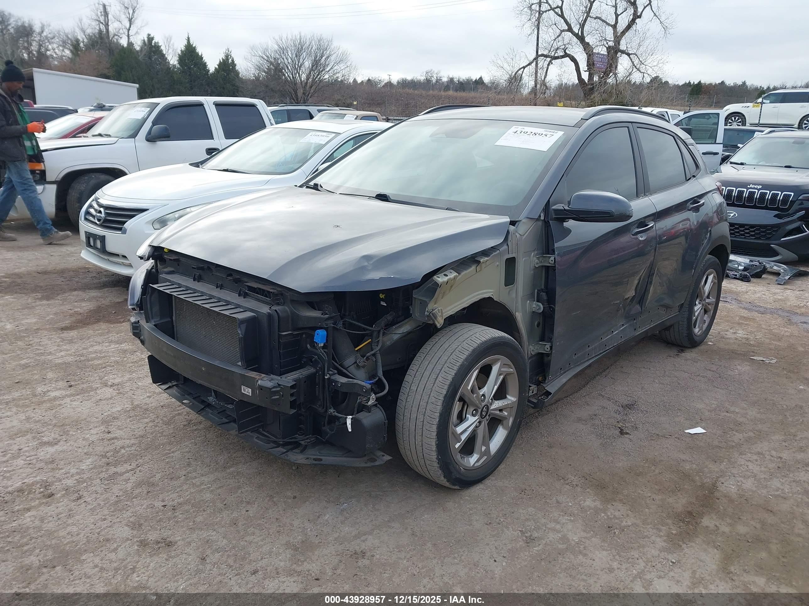 HYUNDAI KONA image 2