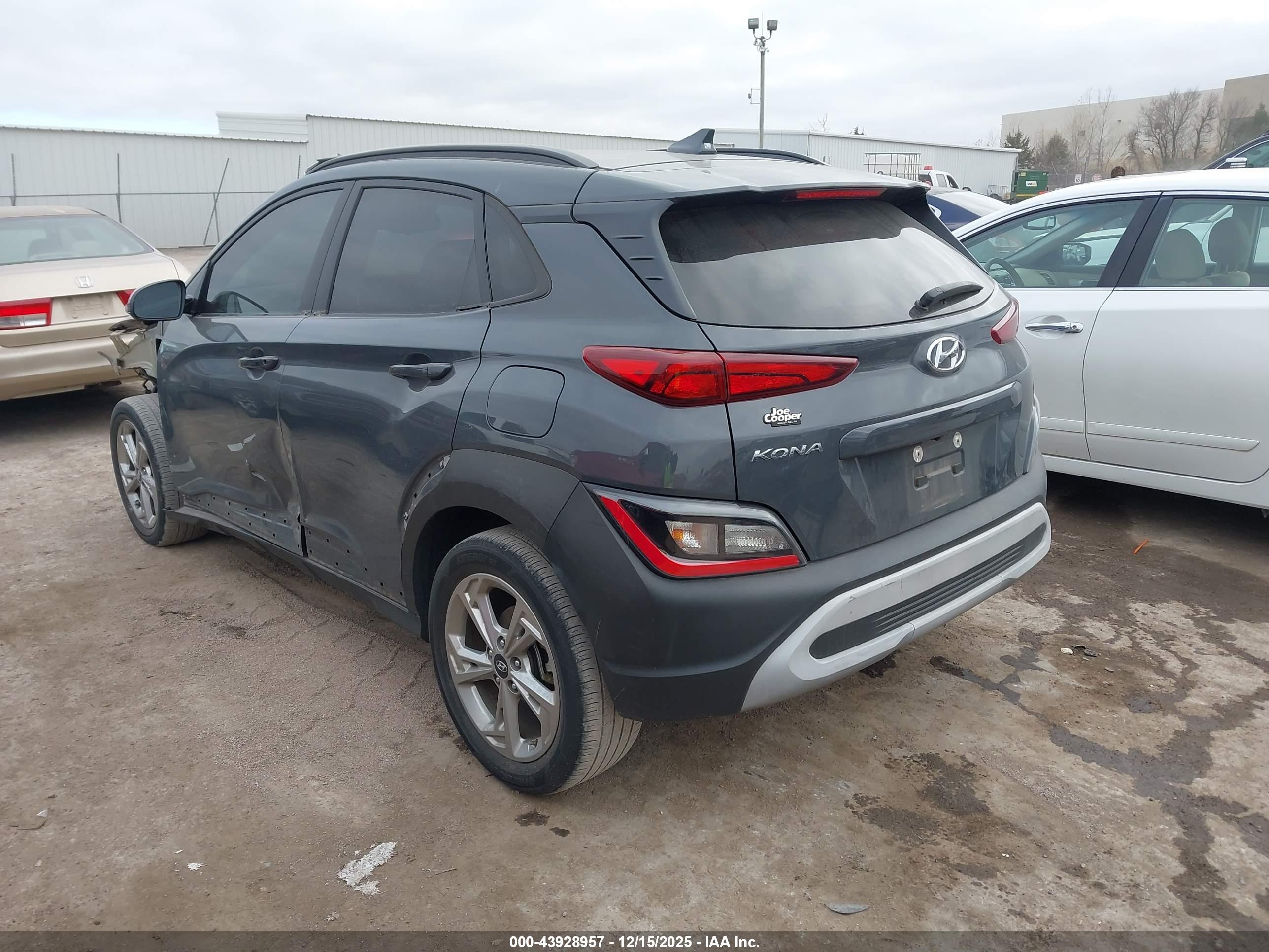 HYUNDAI KONA image 3