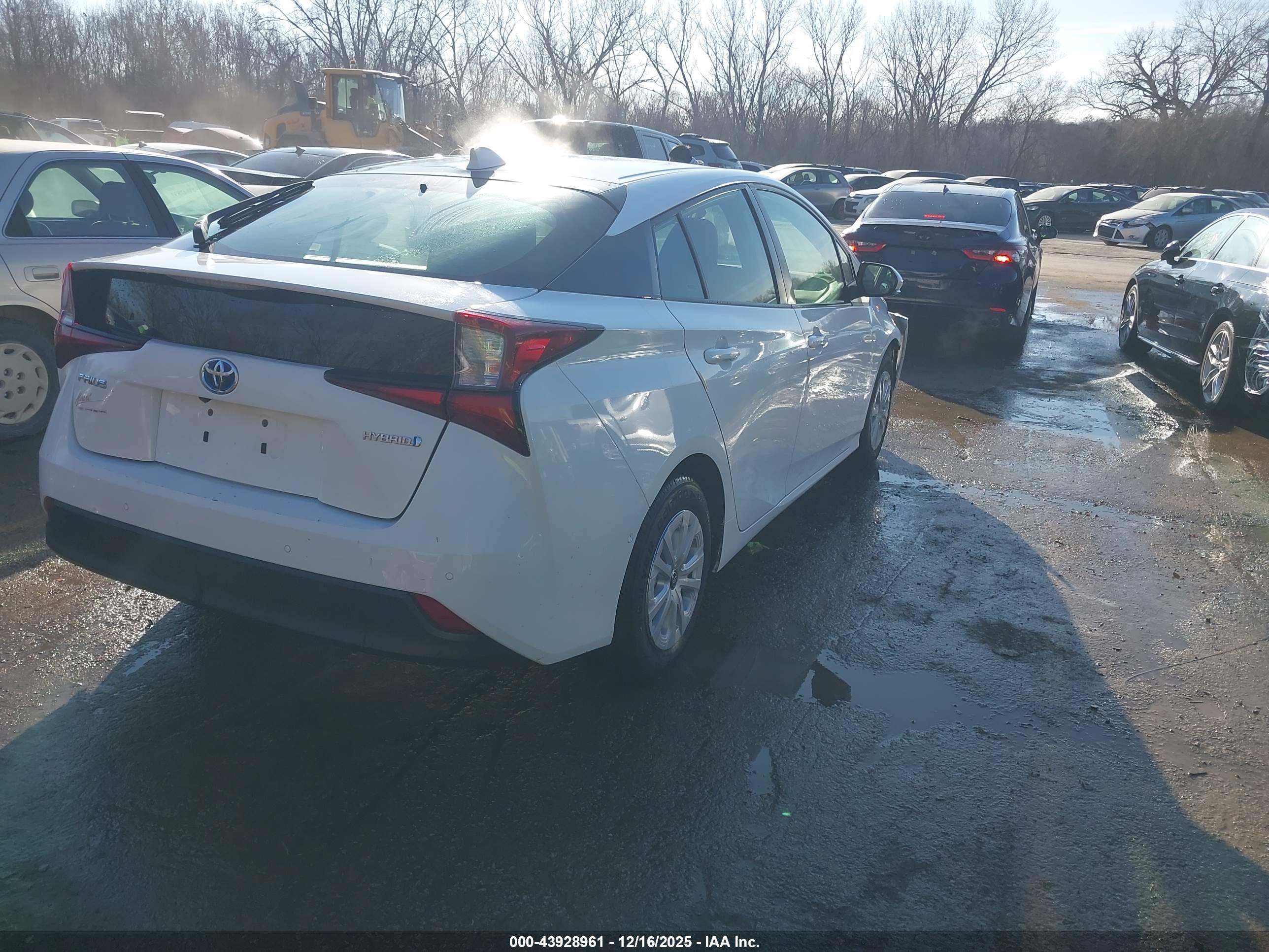 TOYOTA PRIUS image 4