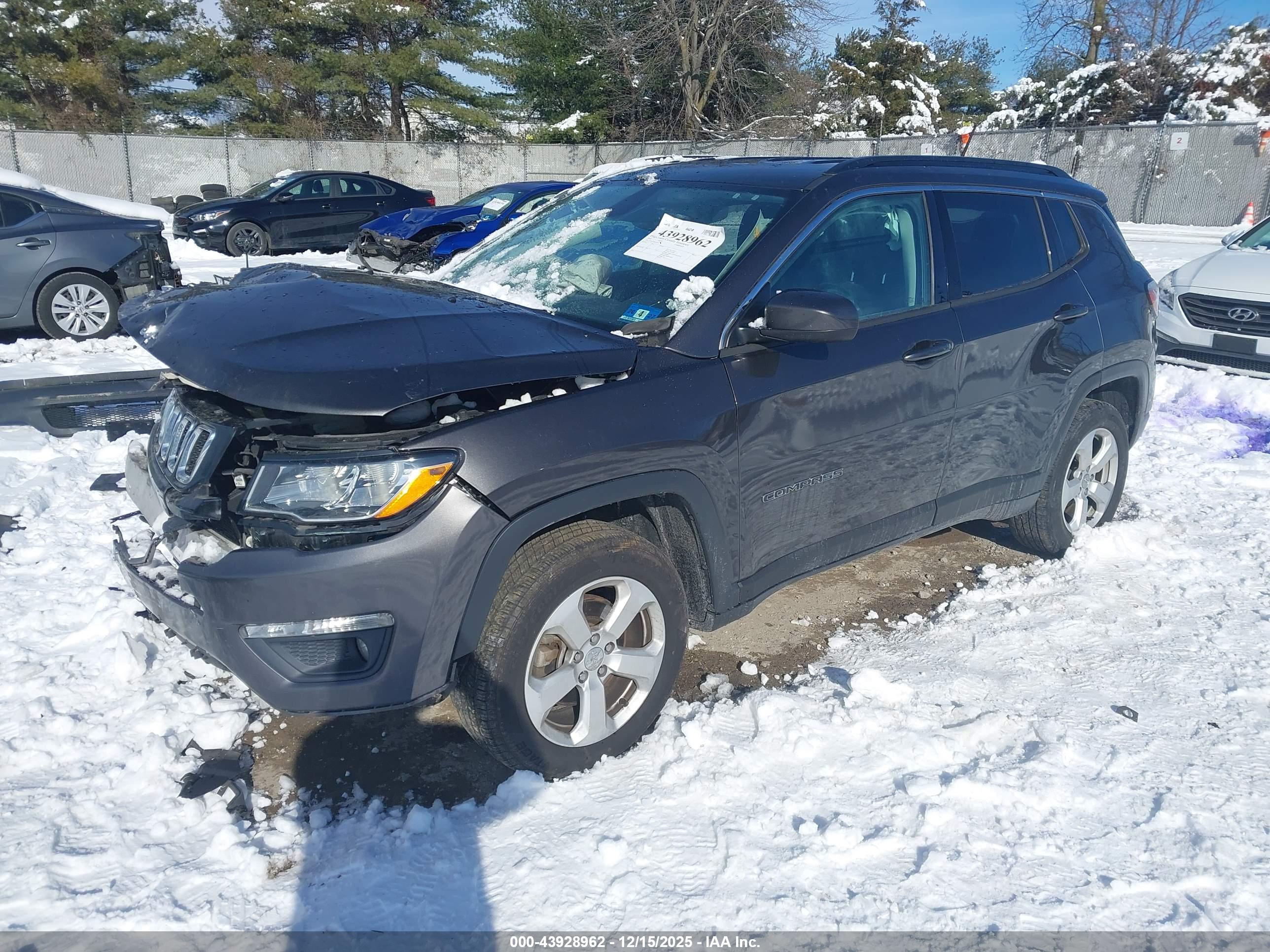 JEEP COMPASS image 2