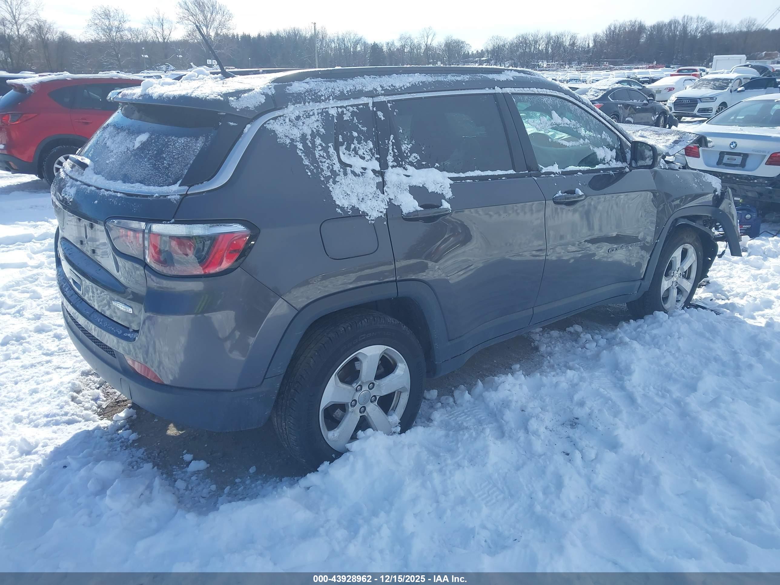 JEEP COMPASS image 4